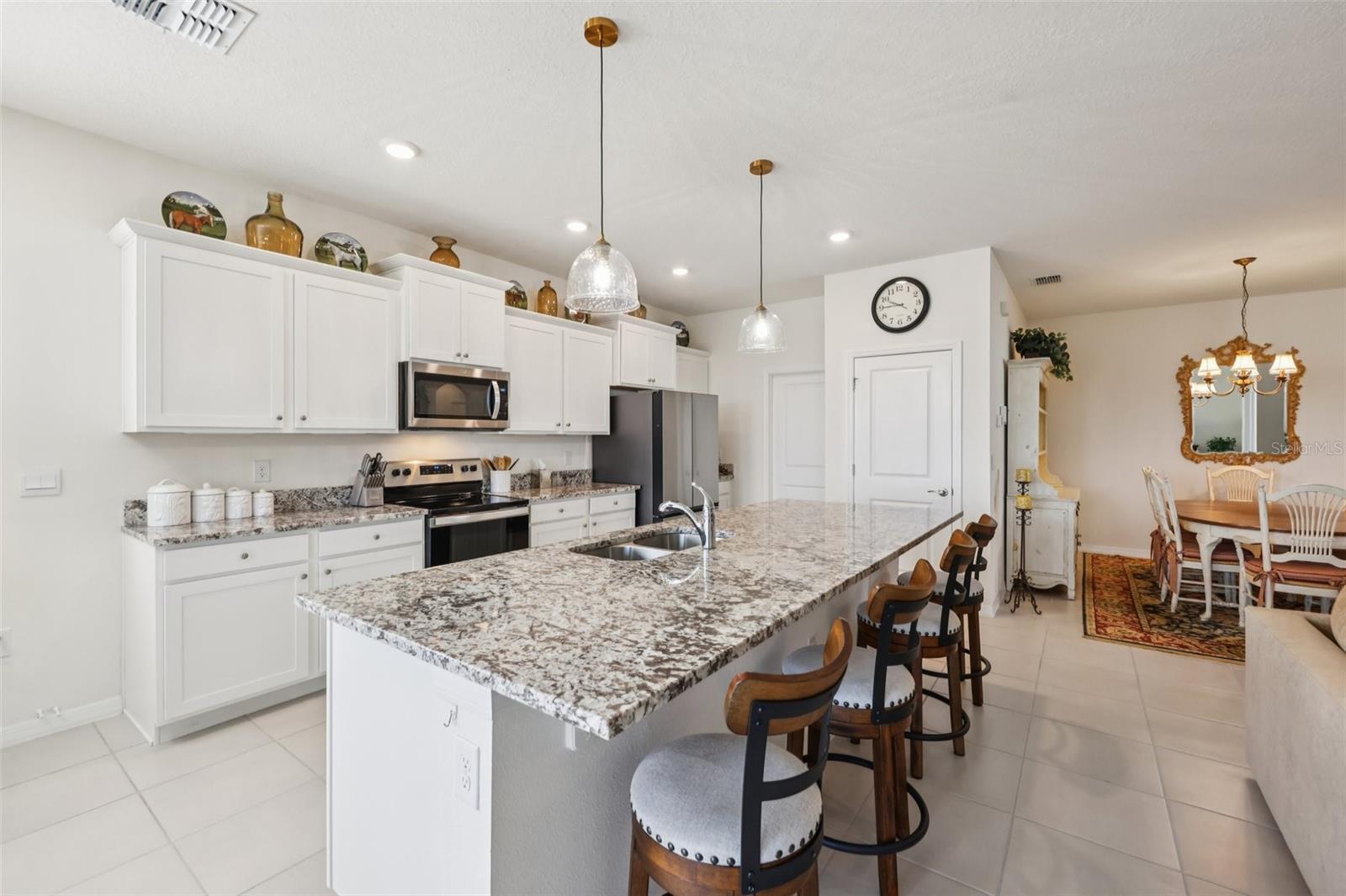 Image 7 of 26 For 6208 93rd Loop