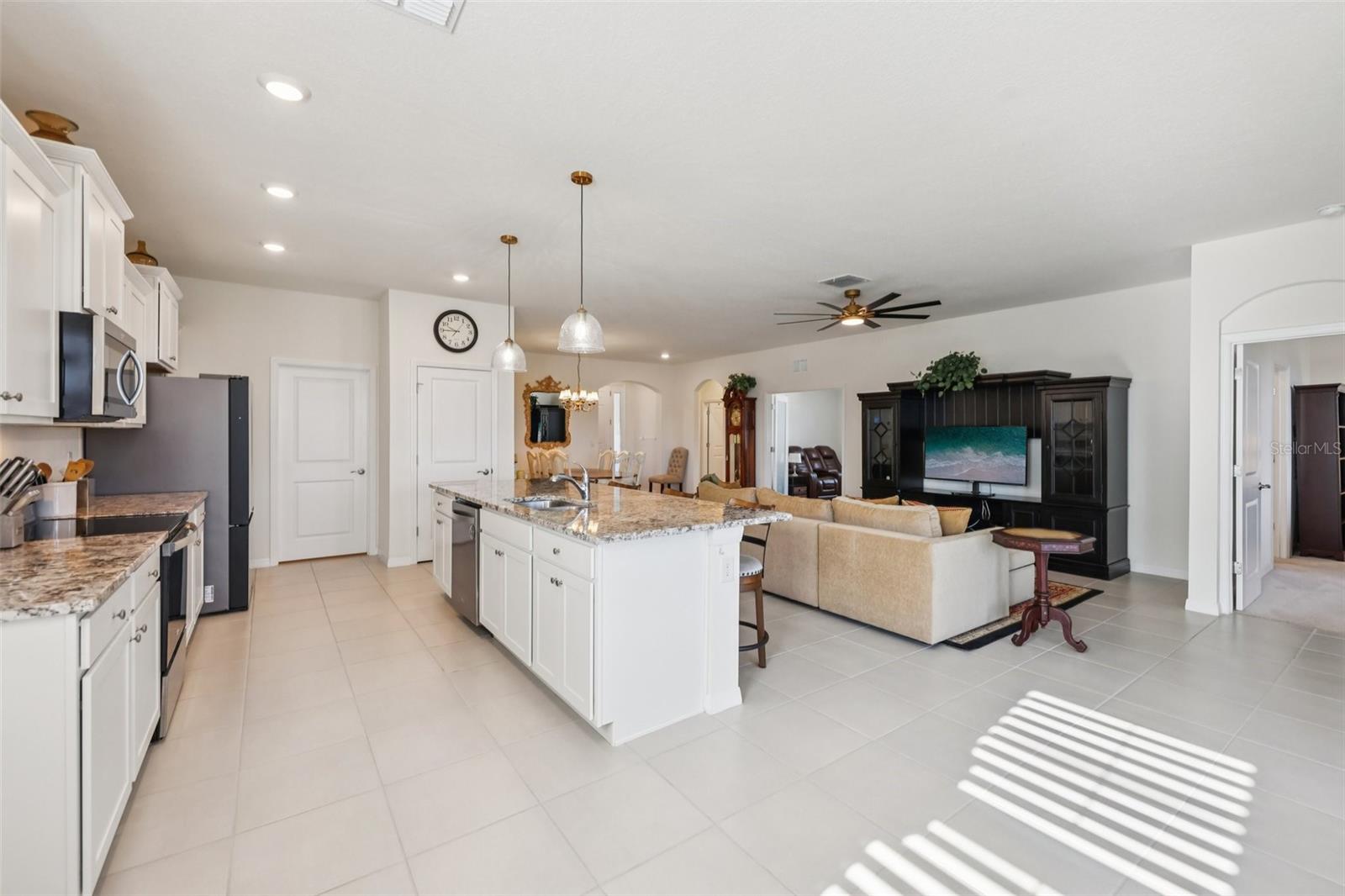 Image 8 of 26 For 6208 93rd Loop