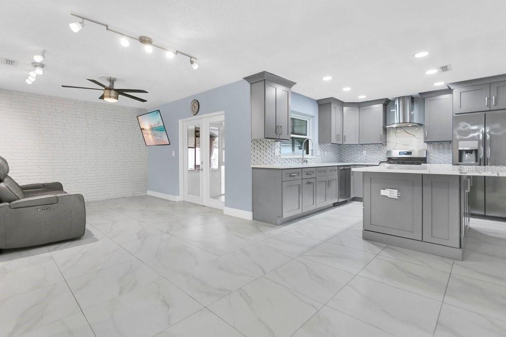 Image 38 of 45 For 2809 Casa Aloma Way