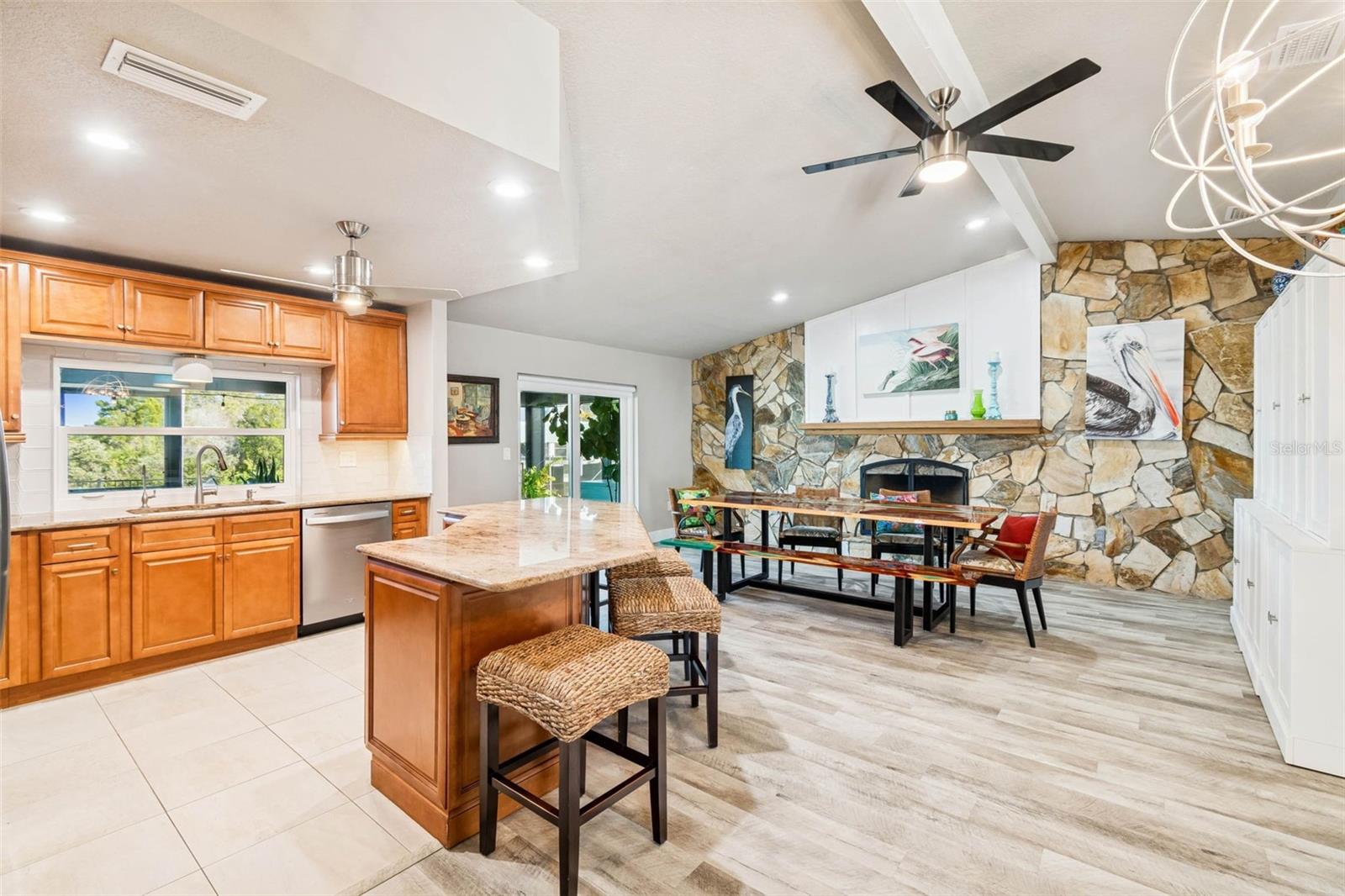 Image 22 of 100 For 15722 Donzi Drive