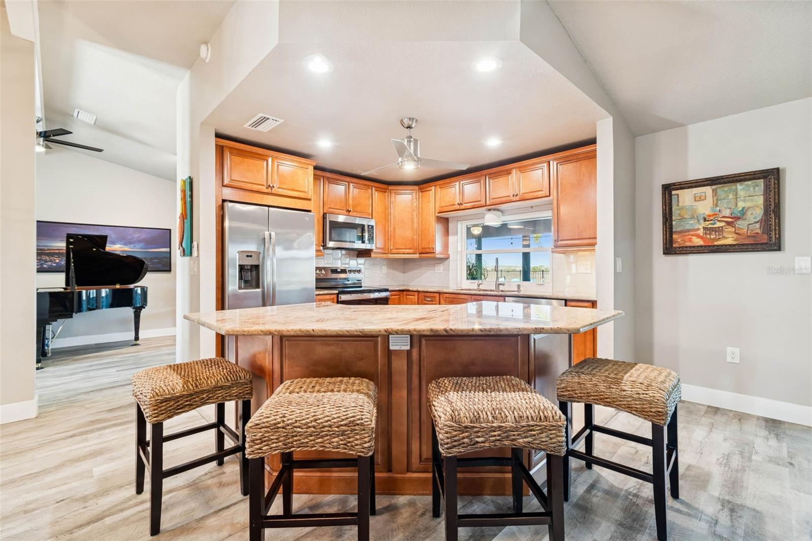 Image 25 of 100 For 15722 Donzi Drive