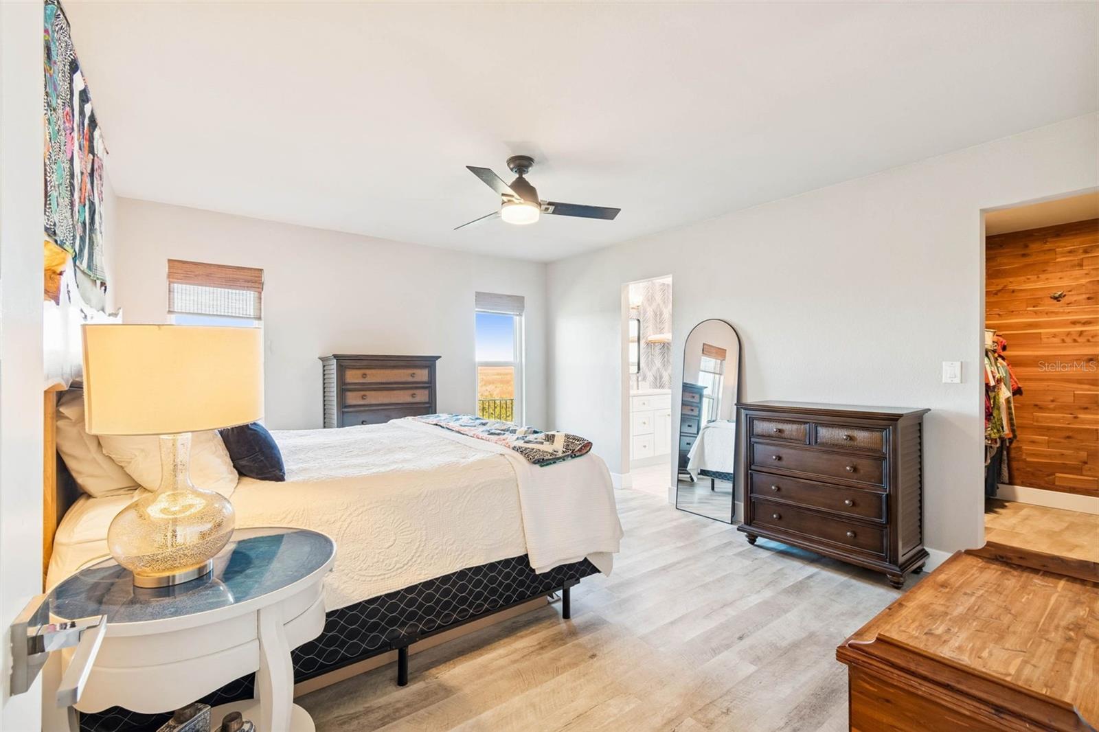 Image 37 of 100 For 15722 Donzi Drive