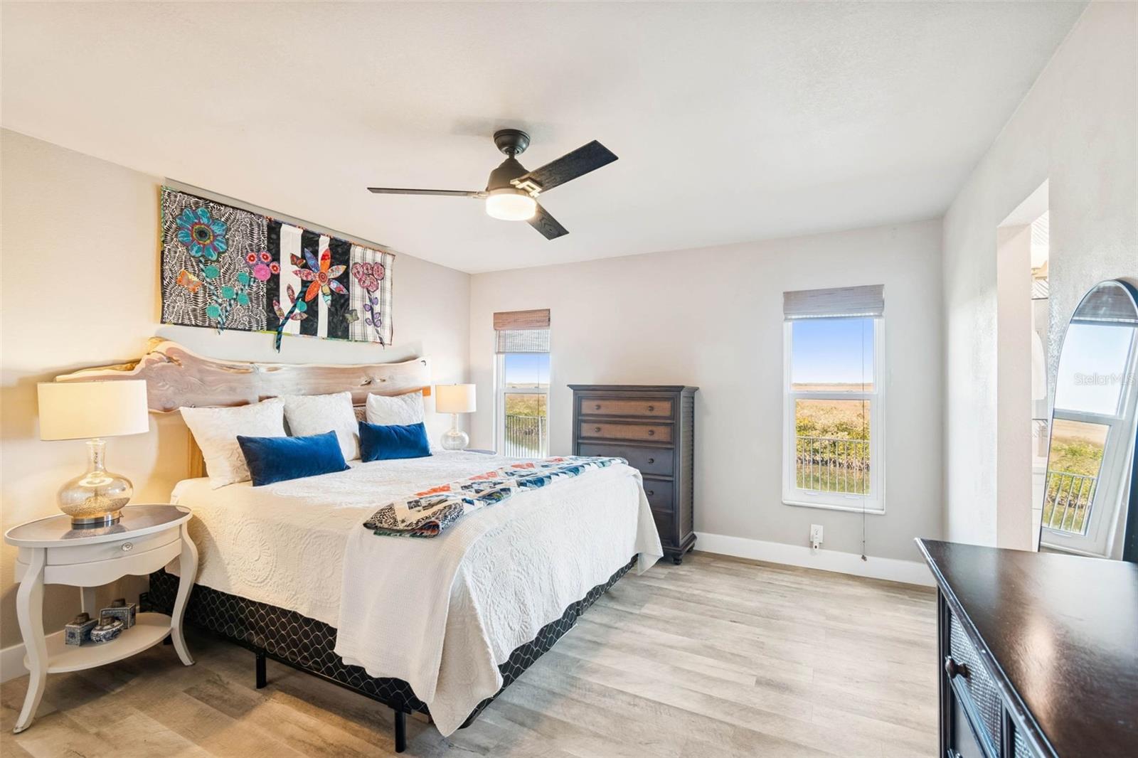 Image 38 of 100 For 15722 Donzi Drive