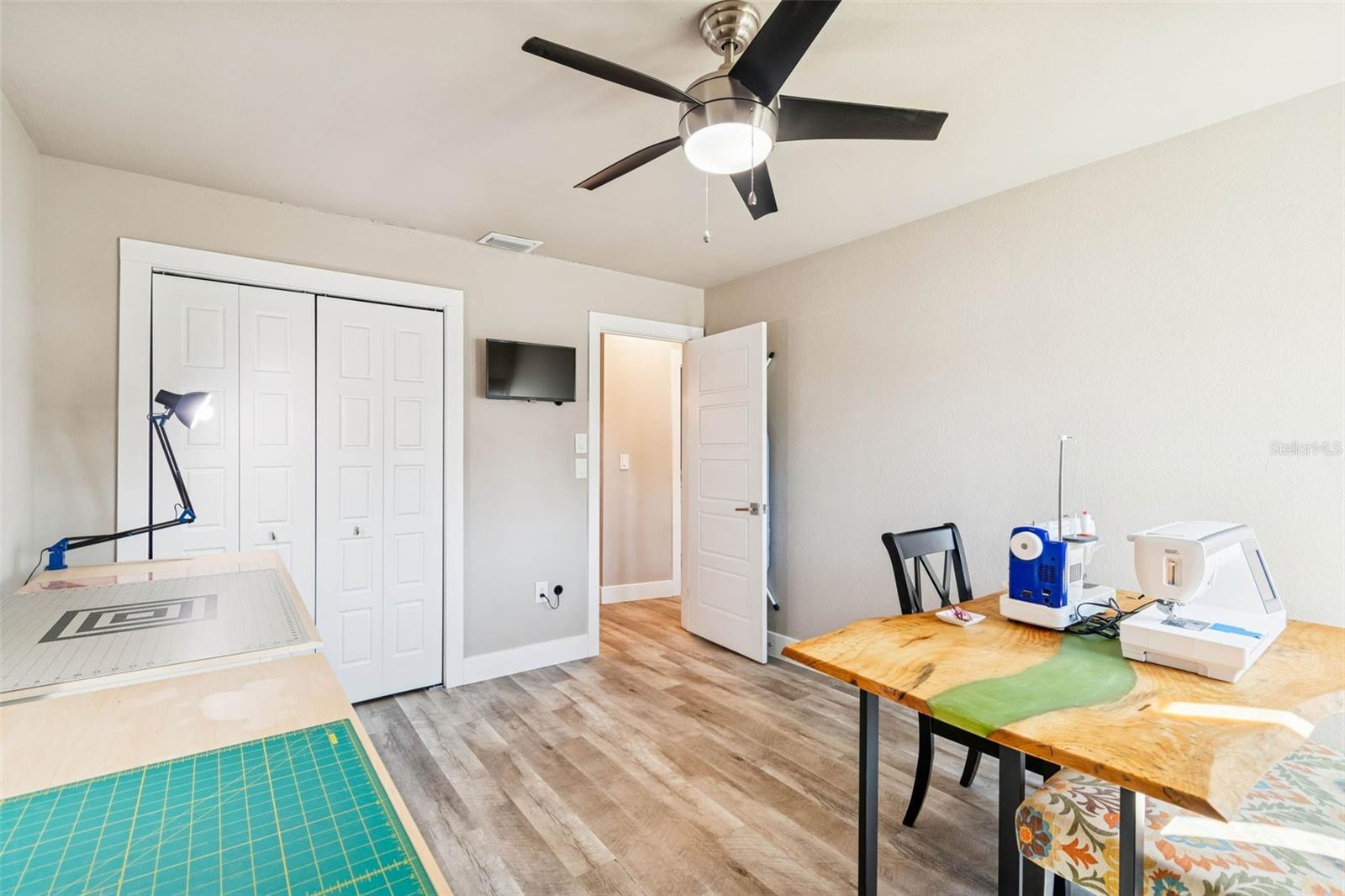 Image 47 of 100 For 15722 Donzi Drive