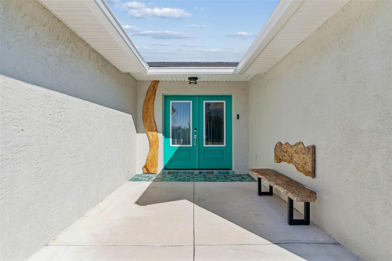 Image 7 of 100 For 15722 Donzi Drive