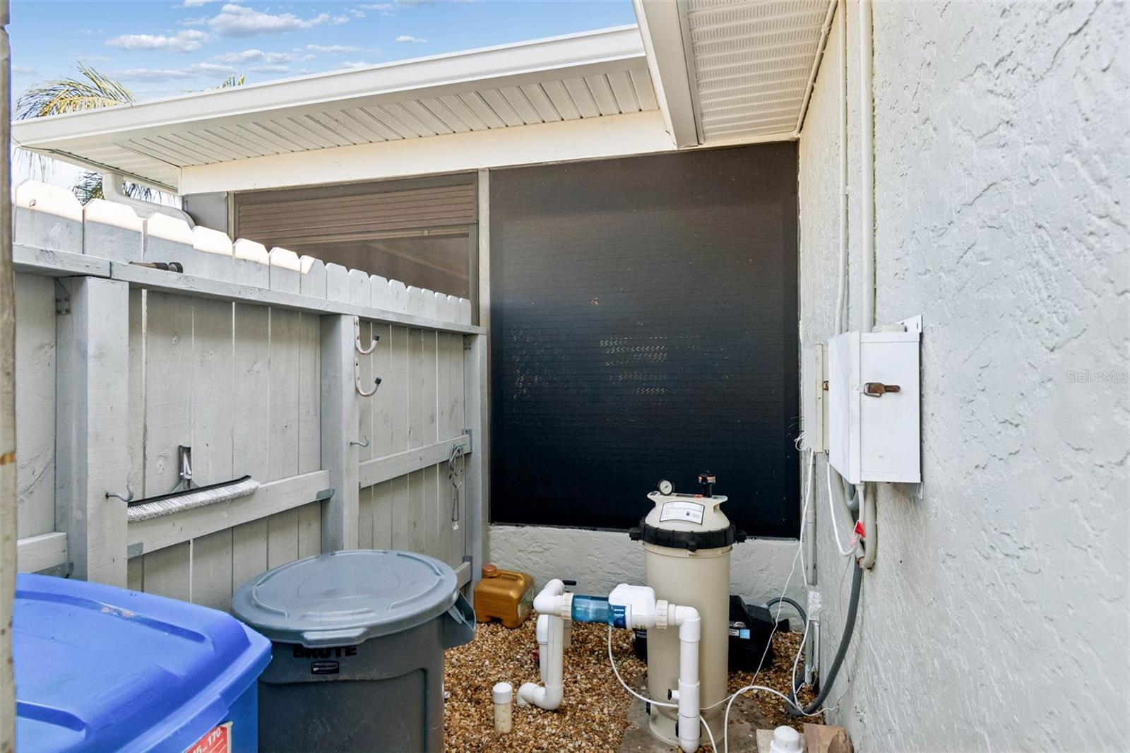 Image 77 of 100 For 15722 Donzi Drive