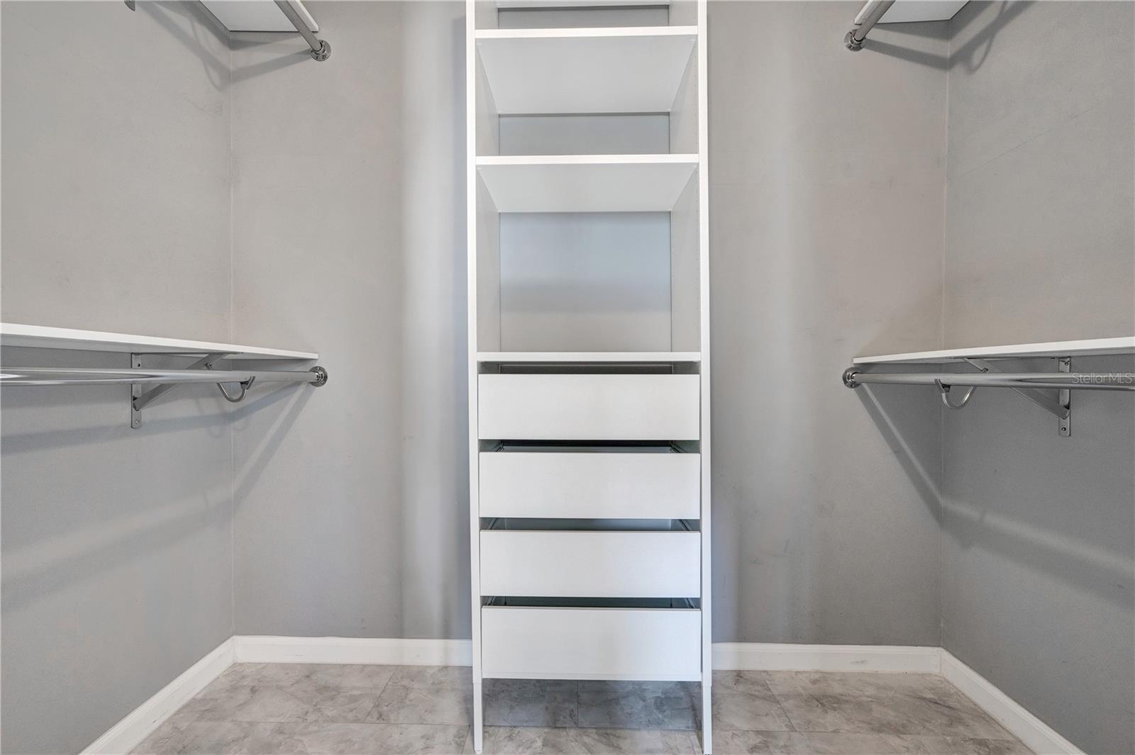 Image 14 of 19 For 111 Colyer Drive