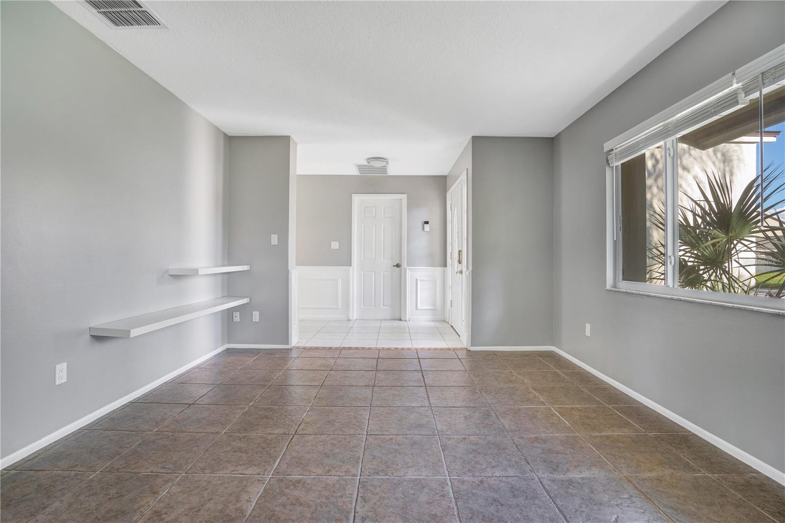 Image 4 of 19 For 111 Colyer Drive