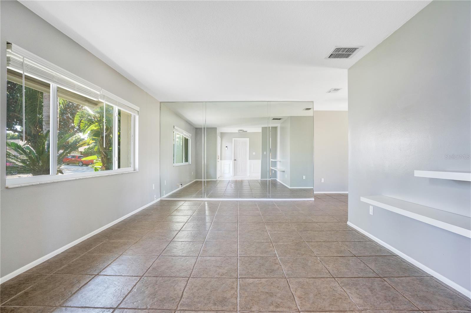 Image 5 of 19 For 111 Colyer Drive