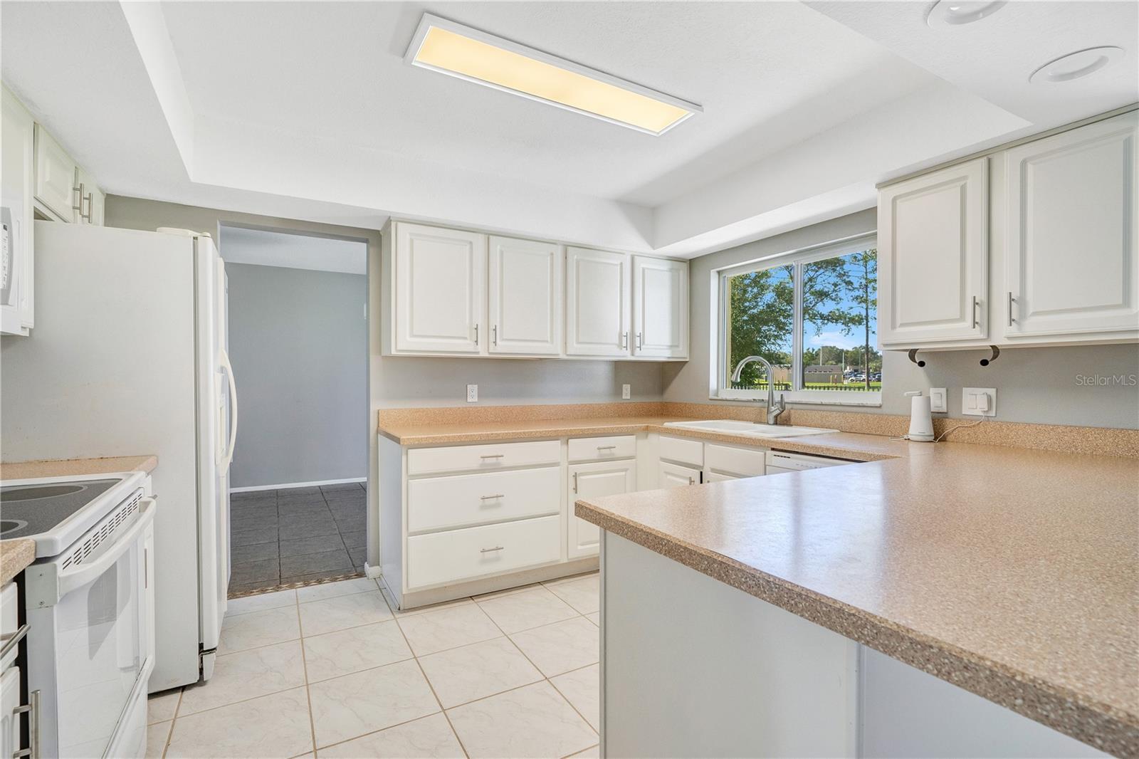 Image 7 of 19 For 111 Colyer Drive