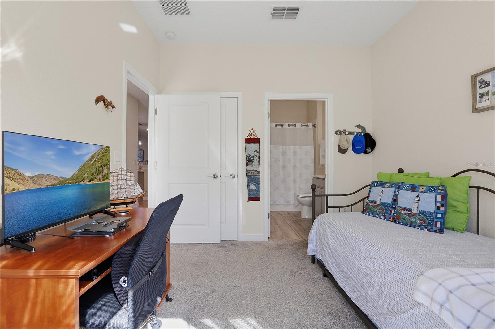 Image 23 of 49 For 3007 Caneel Street