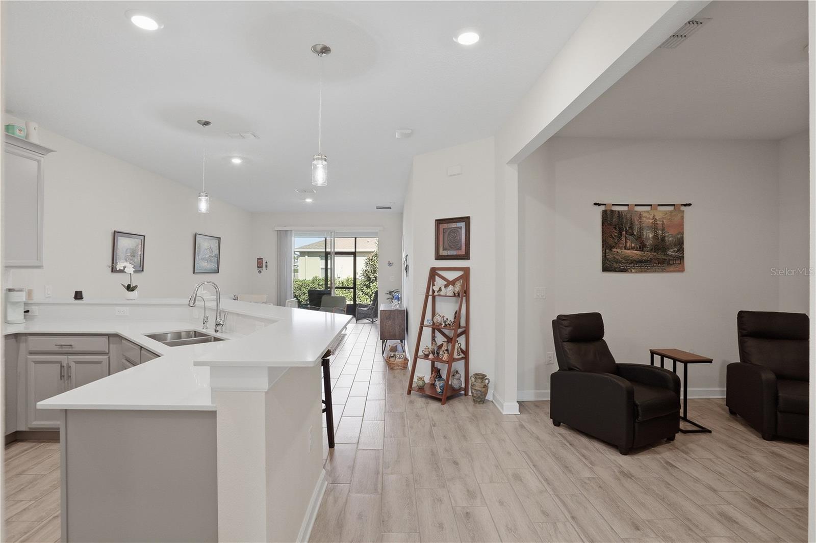 Image 5 of 49 For 3007 Caneel Street