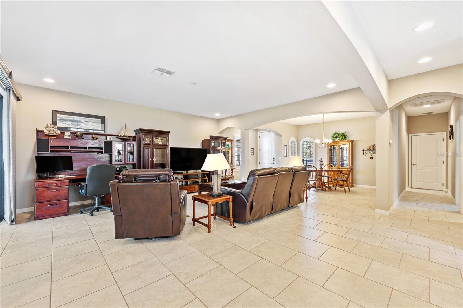 Image 16 of 63 For 2639 Stargrass Circle