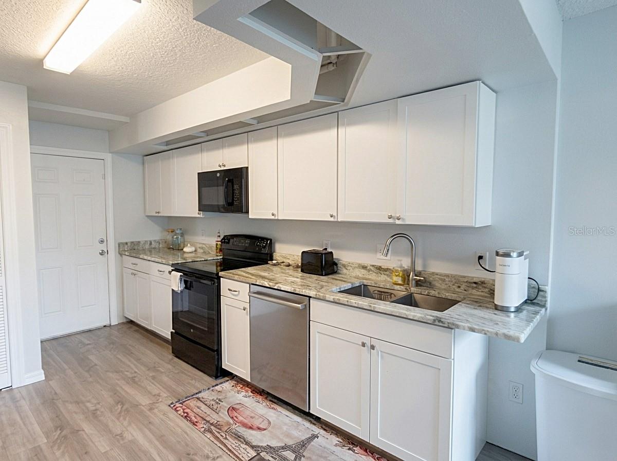 Image 13 of 34 For 3821 Grant Street