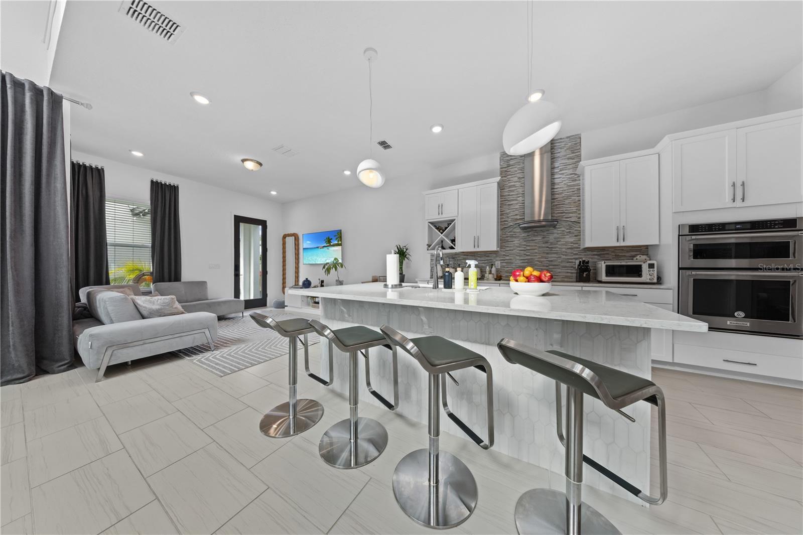 Image 11 of 45 For 2065 White Feather Loop