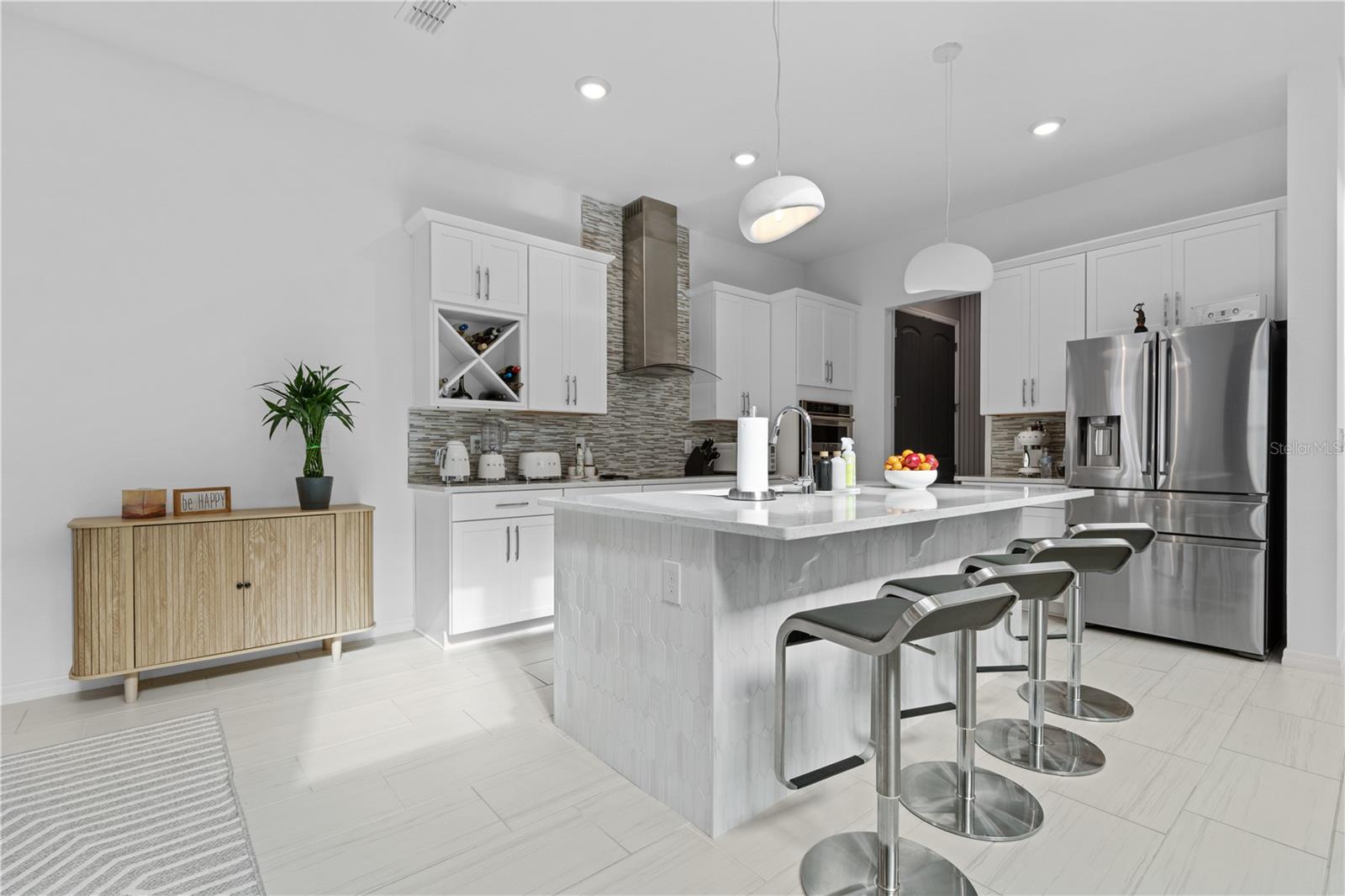 Image 12 of 45 For 2065 White Feather Loop