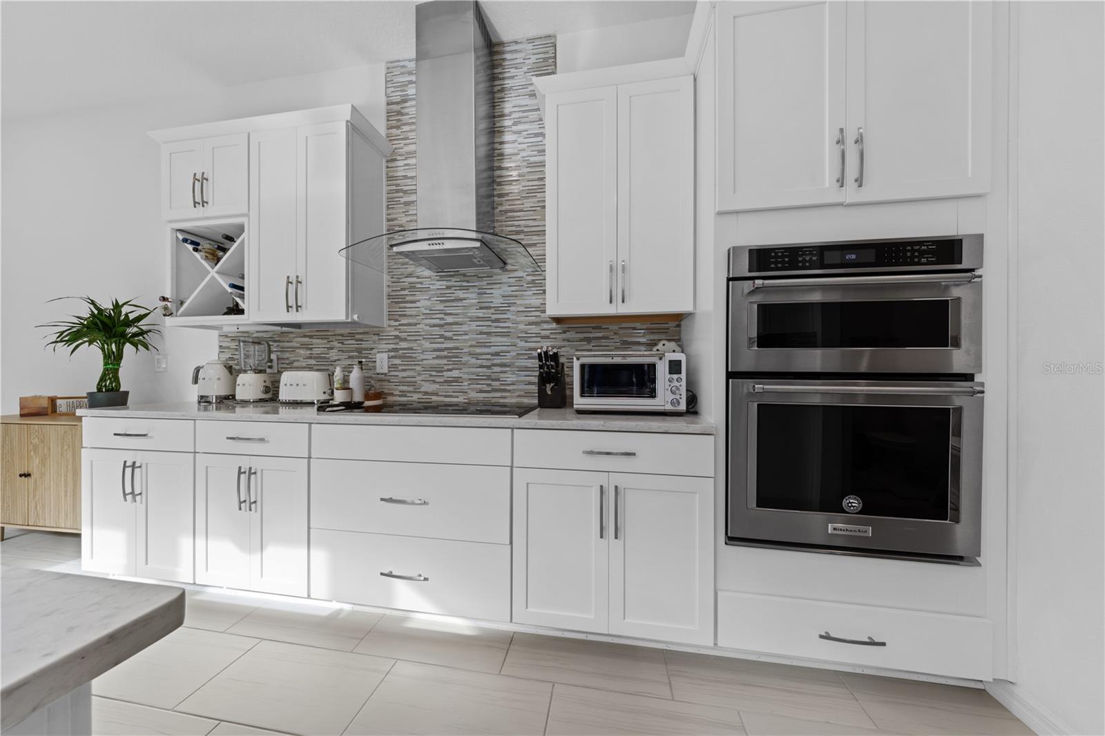 Image 14 of 45 For 2065 White Feather Loop