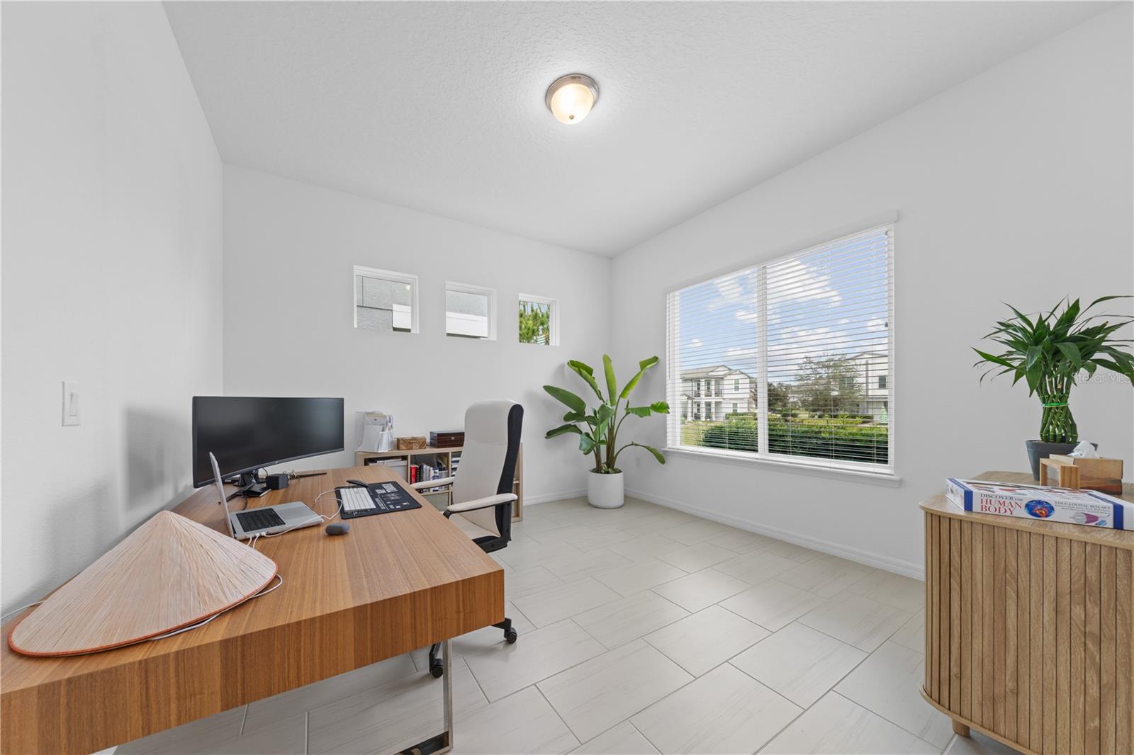 Image 19 of 45 For 2065 White Feather Loop