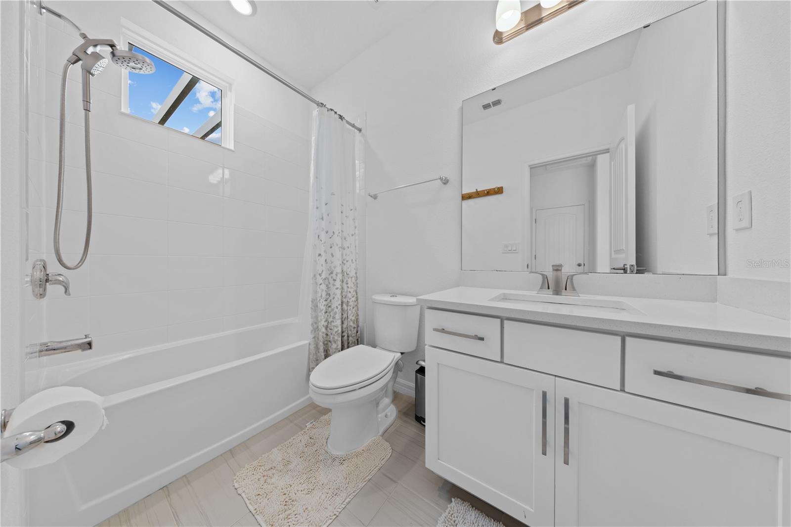 Image 26 of 45 For 2065 White Feather Loop