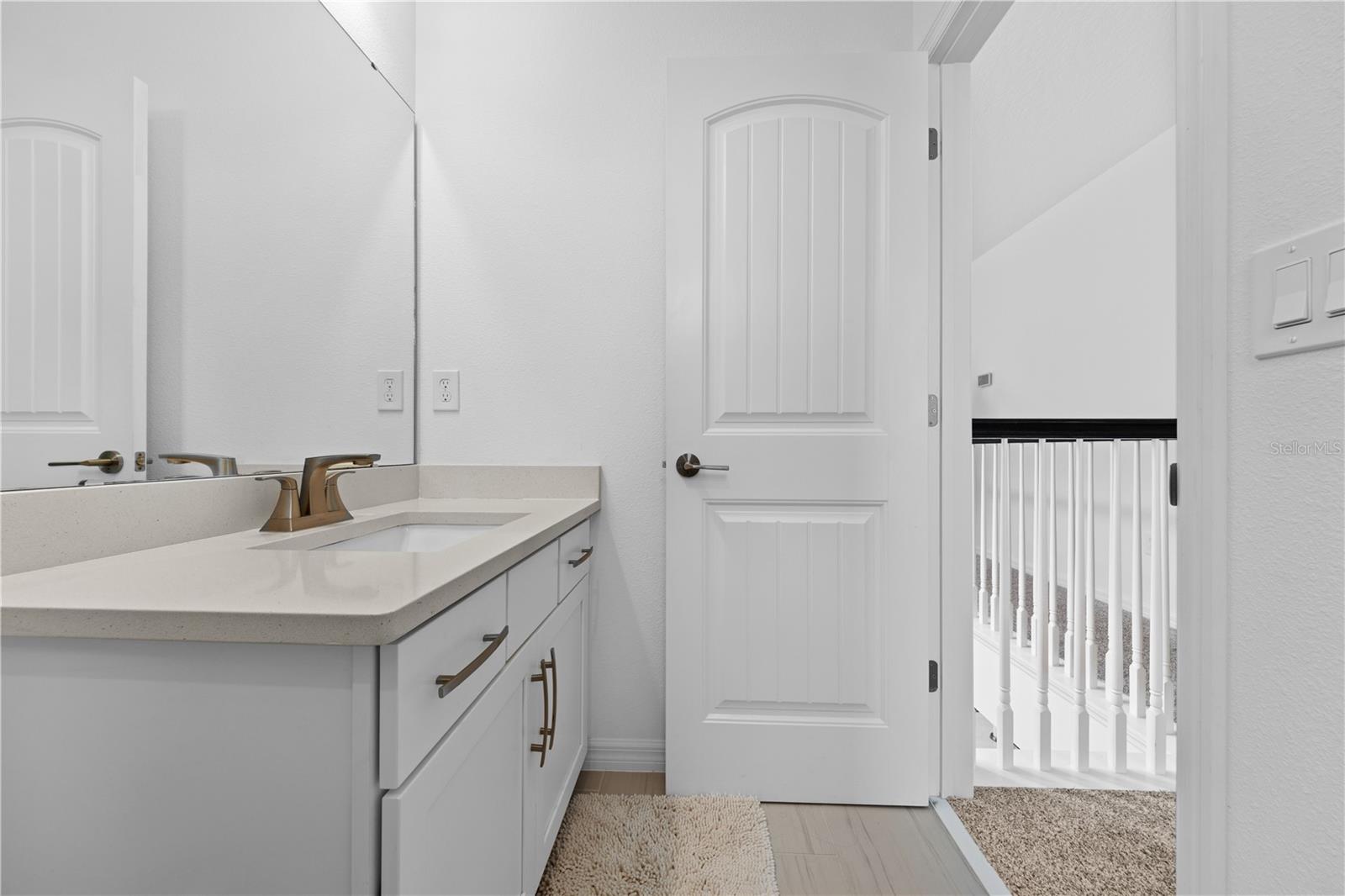 Image 27 of 45 For 2065 White Feather Loop