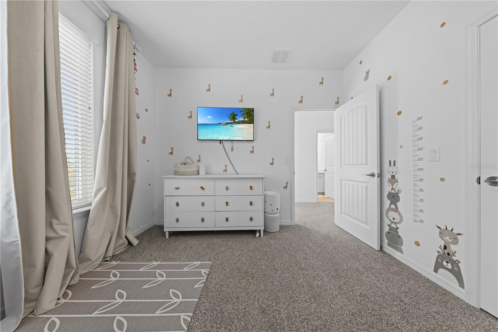 Image 29 of 45 For 2065 White Feather Loop