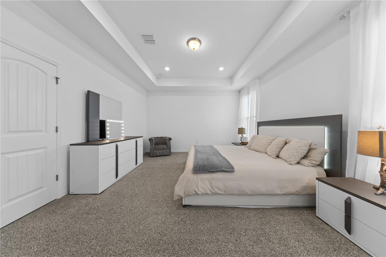 Image 30 of 45 For 2065 White Feather Loop