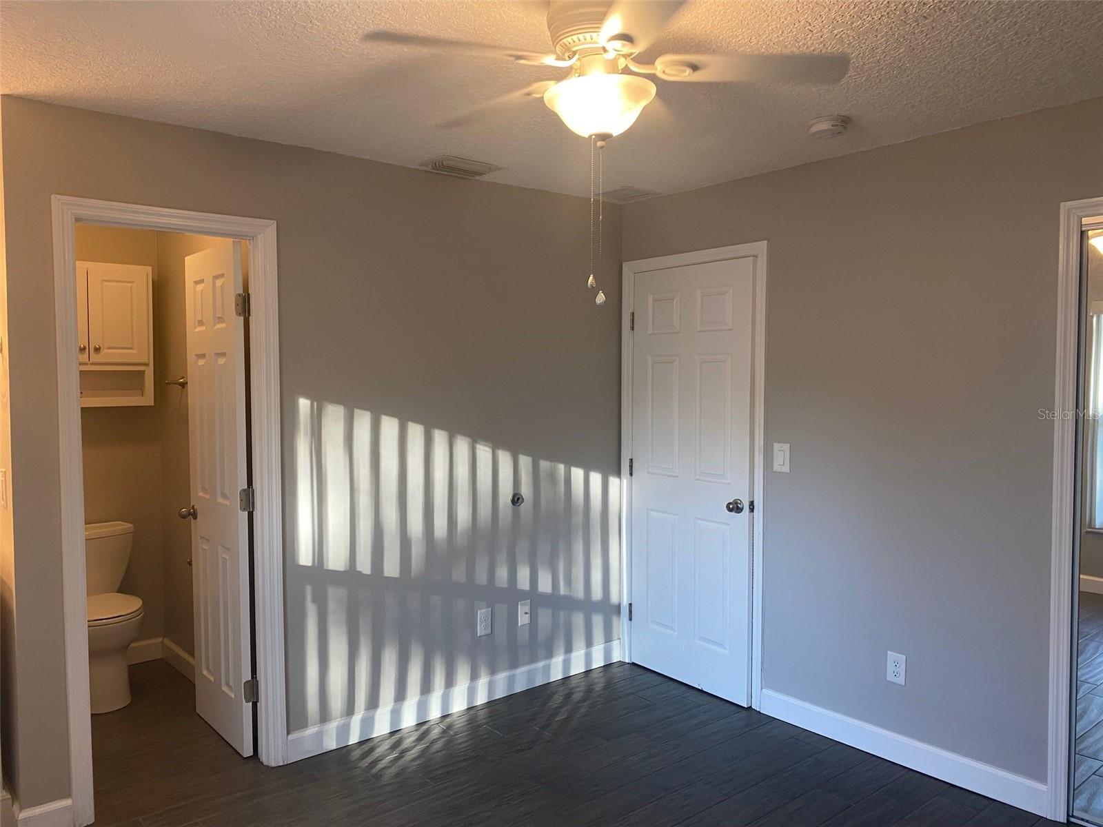 Image 10 of 17 For 1113 Royal Palm Avenue