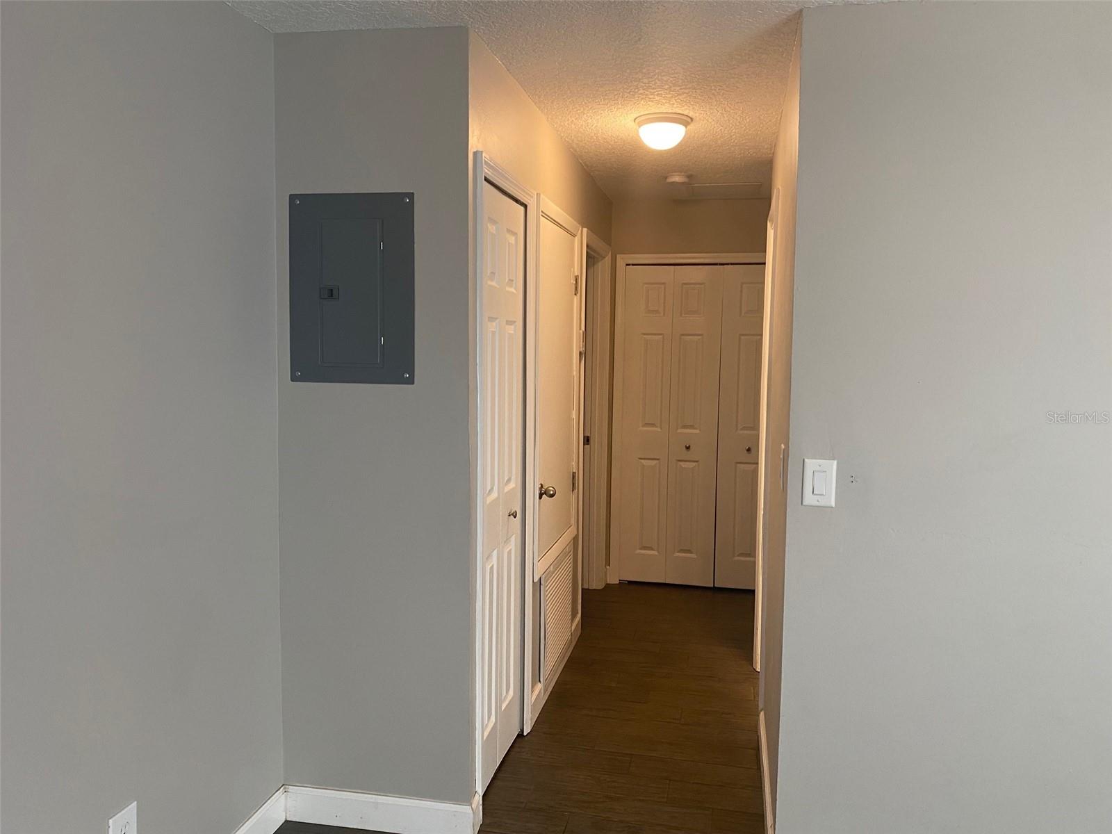 Image 8 of 17 For 1113 Royal Palm Avenue