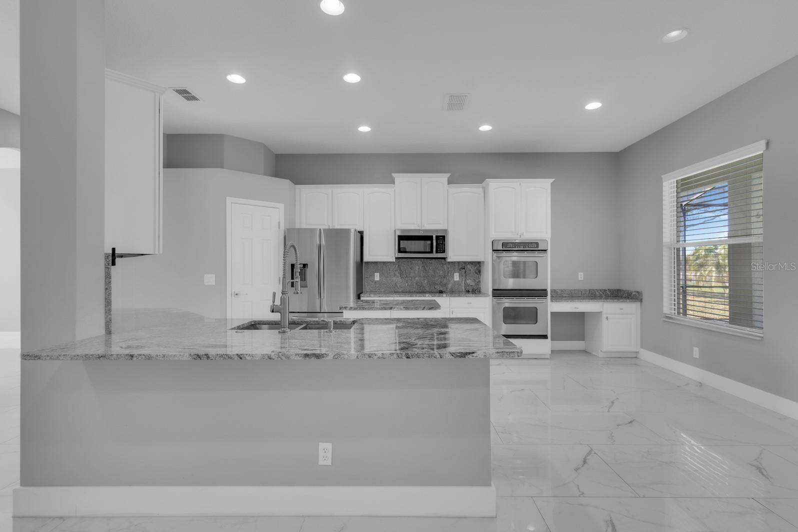 Image 14 of 59 For 9736 Osprey Landing Drive