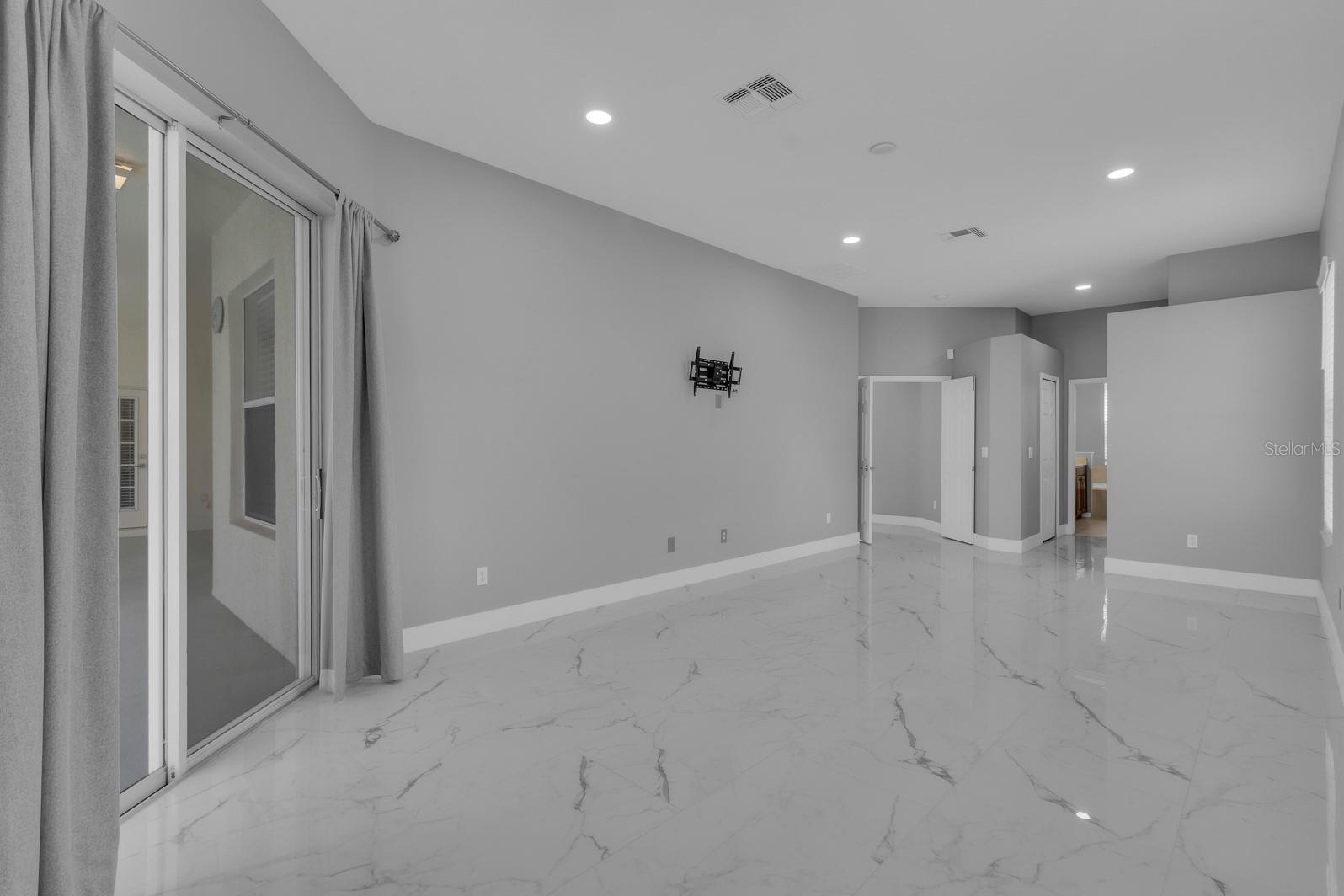 Image 30 of 59 For 9736 Osprey Landing Drive