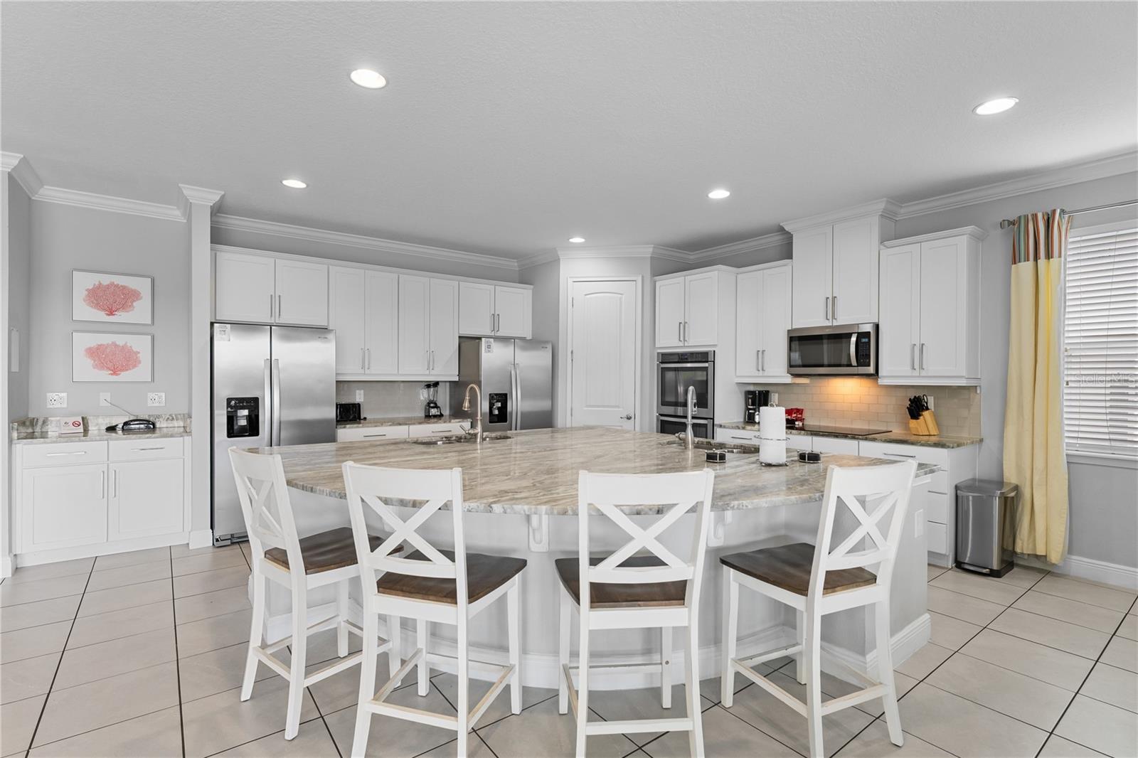 Image 18 of 91 For 7664 Fairfax Drive