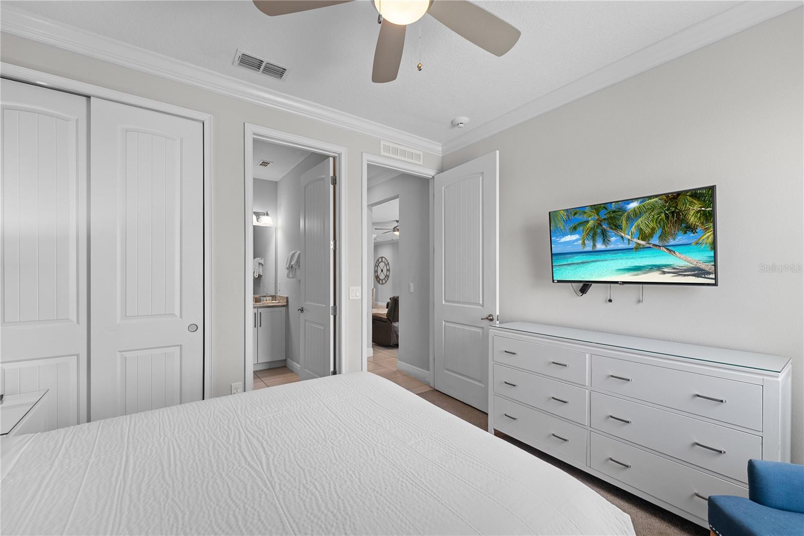 Image 30 of 91 For 7664 Fairfax Drive