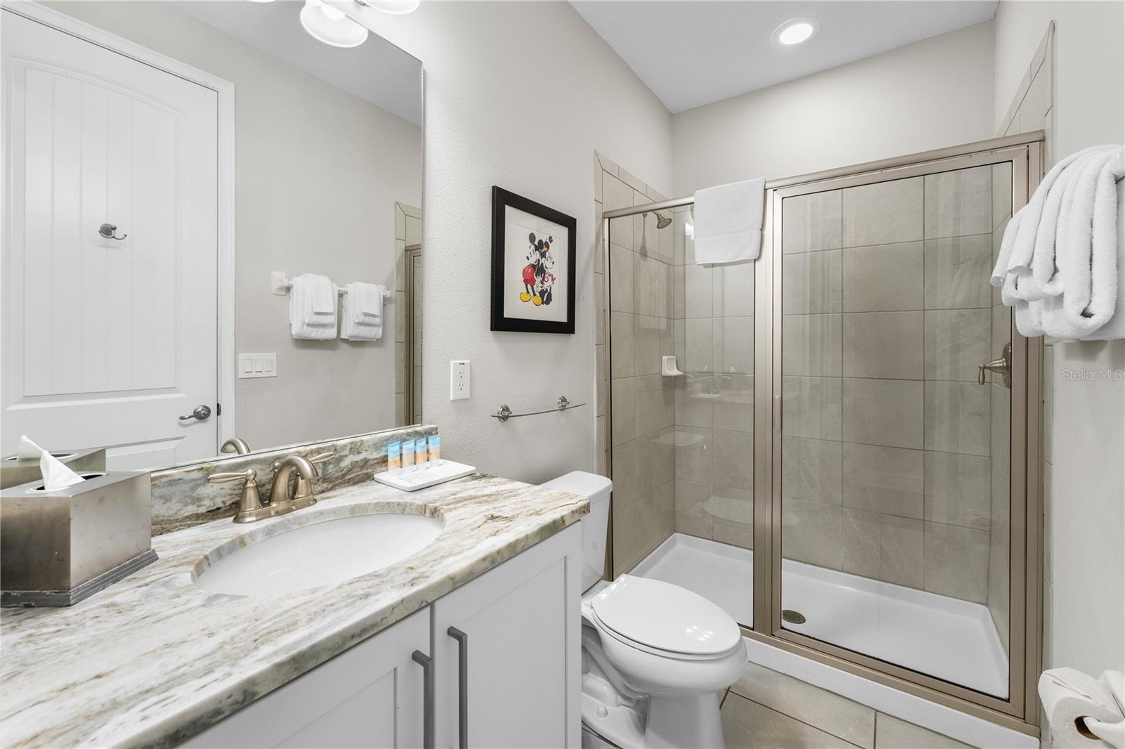 Image 38 of 91 For 7664 Fairfax Drive