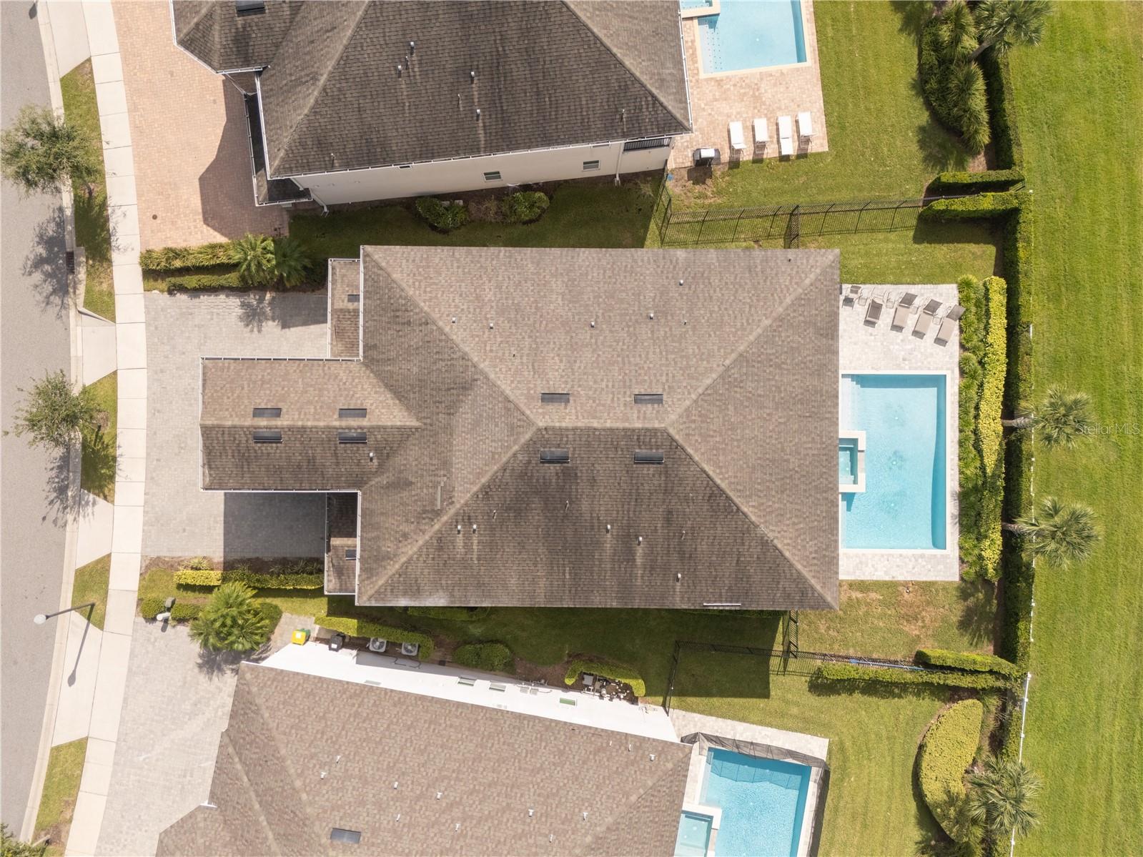 Image 4 of 91 For 7664 Fairfax Drive