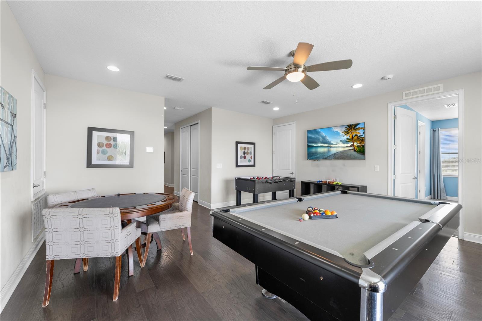 Image 46 of 91 For 7664 Fairfax Drive