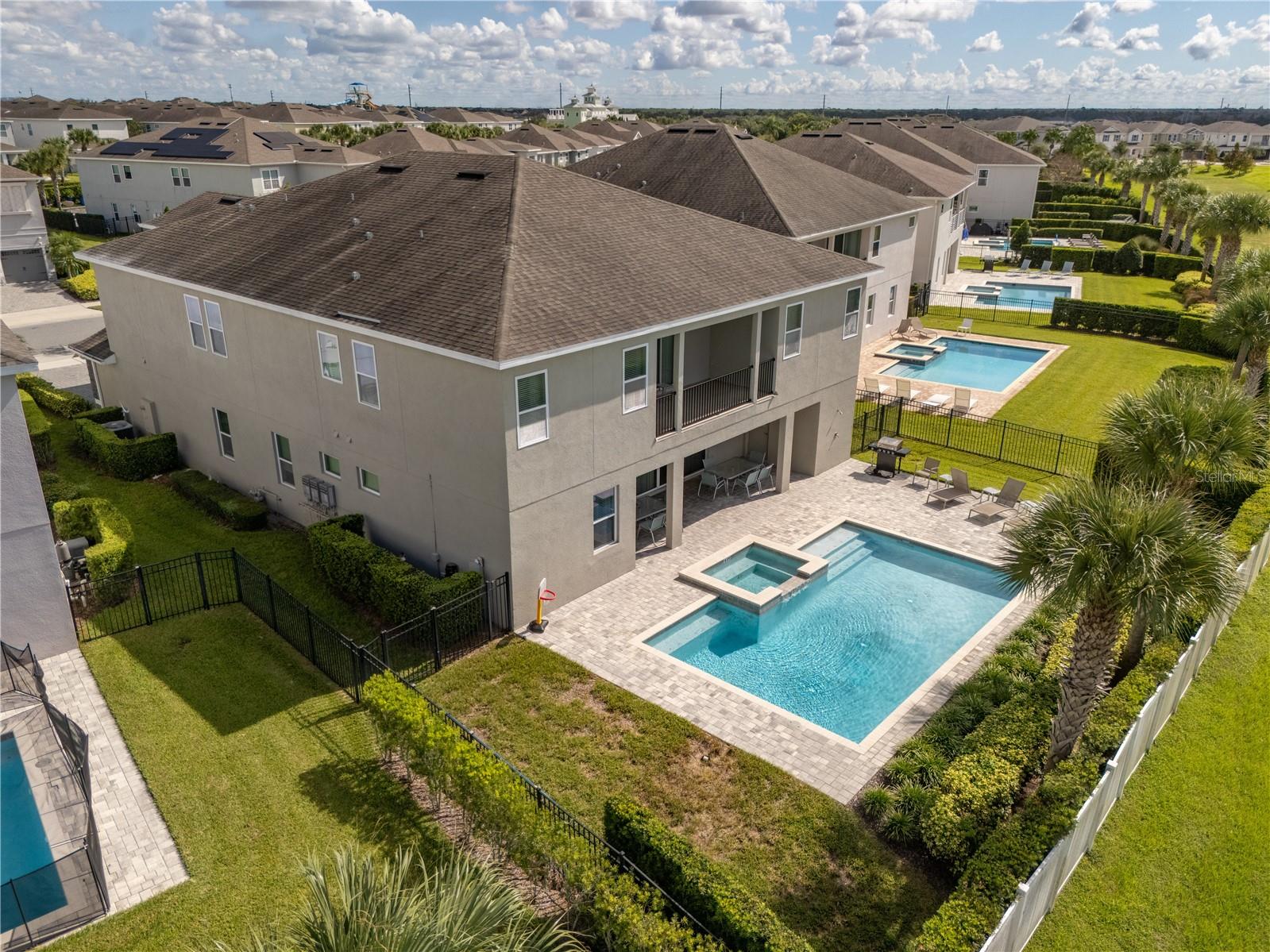 Image 5 of 91 For 7664 Fairfax Drive