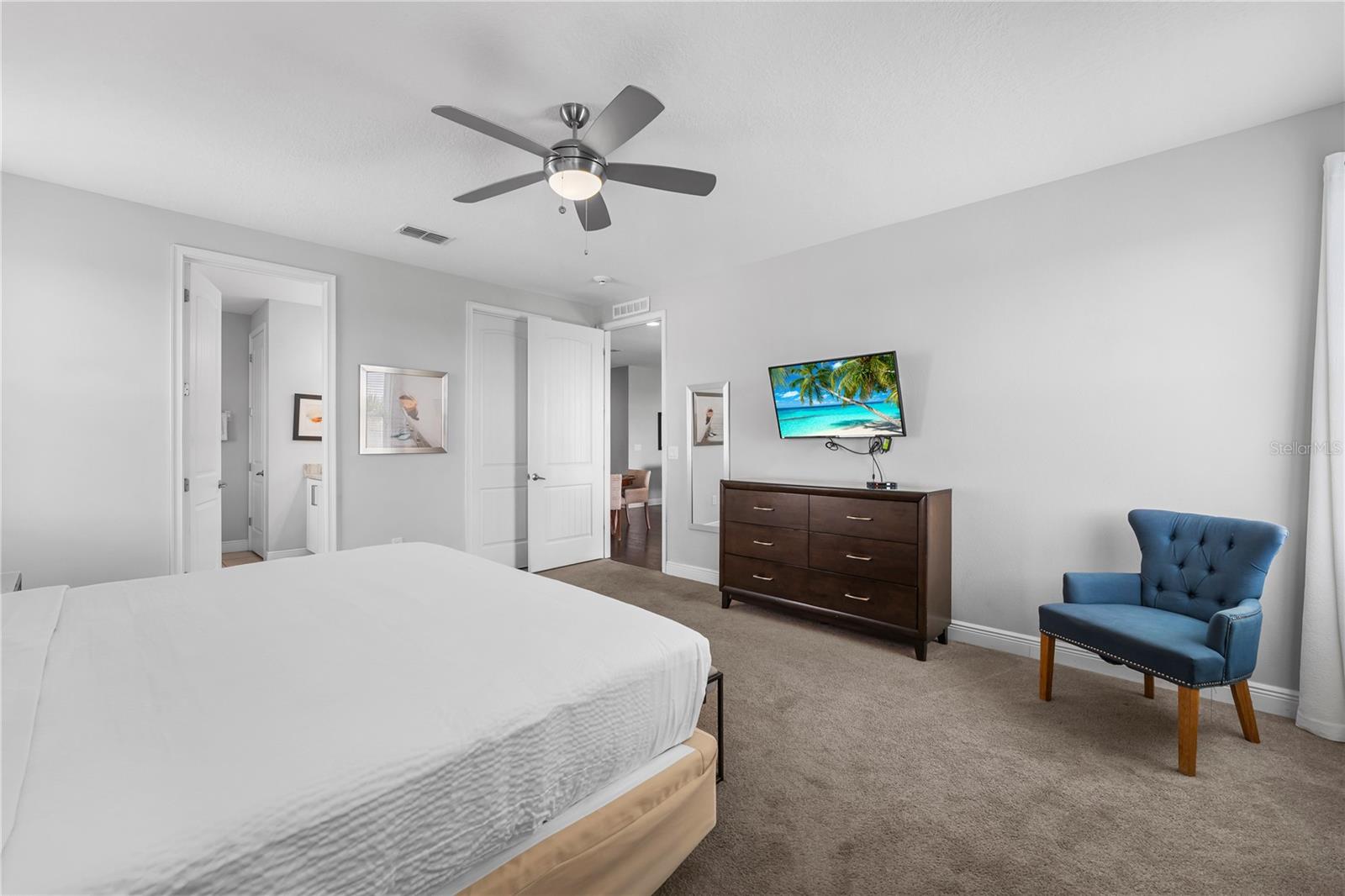 Image 57 of 91 For 7664 Fairfax Drive