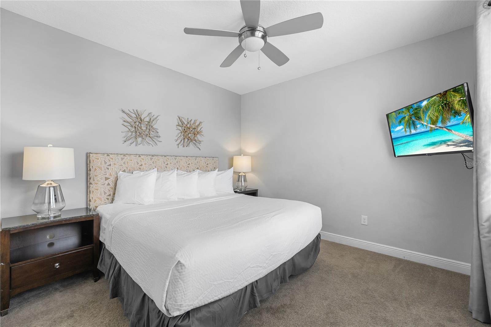 Image 68 of 91 For 7664 Fairfax Drive