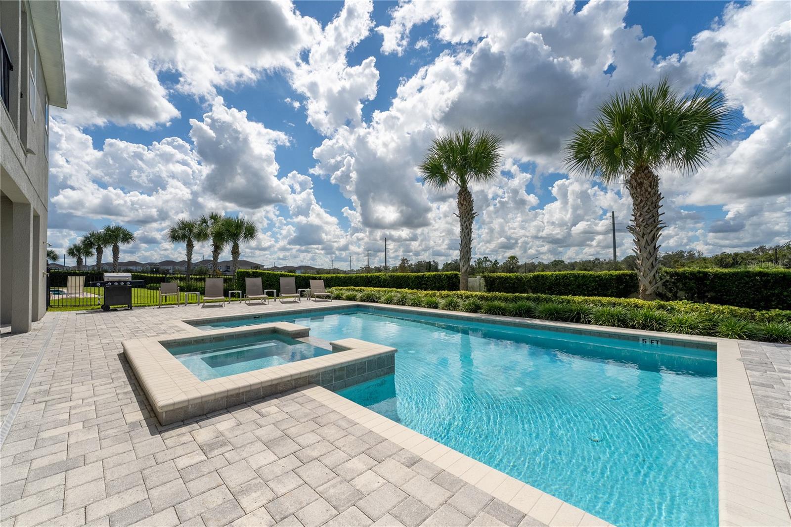 Image 75 of 91 For 7664 Fairfax Drive