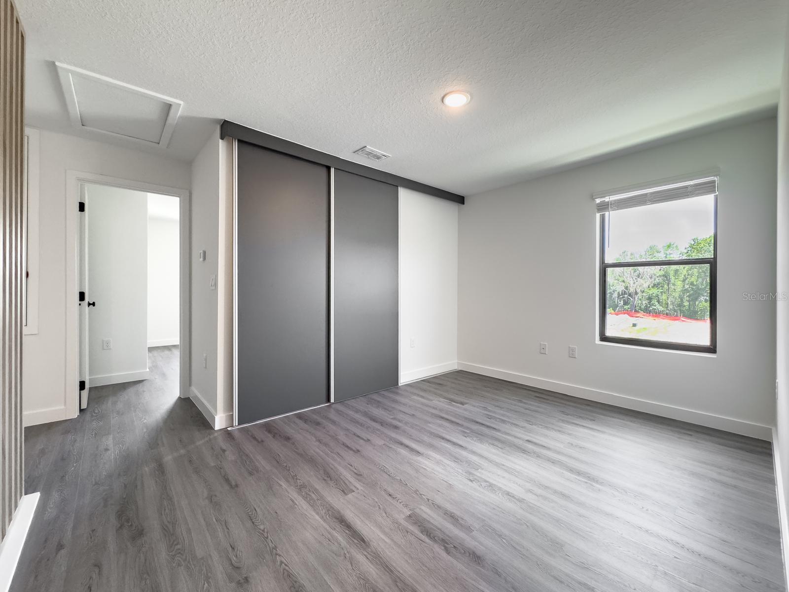 Image 18 of 37 For 3229 Energy Drive