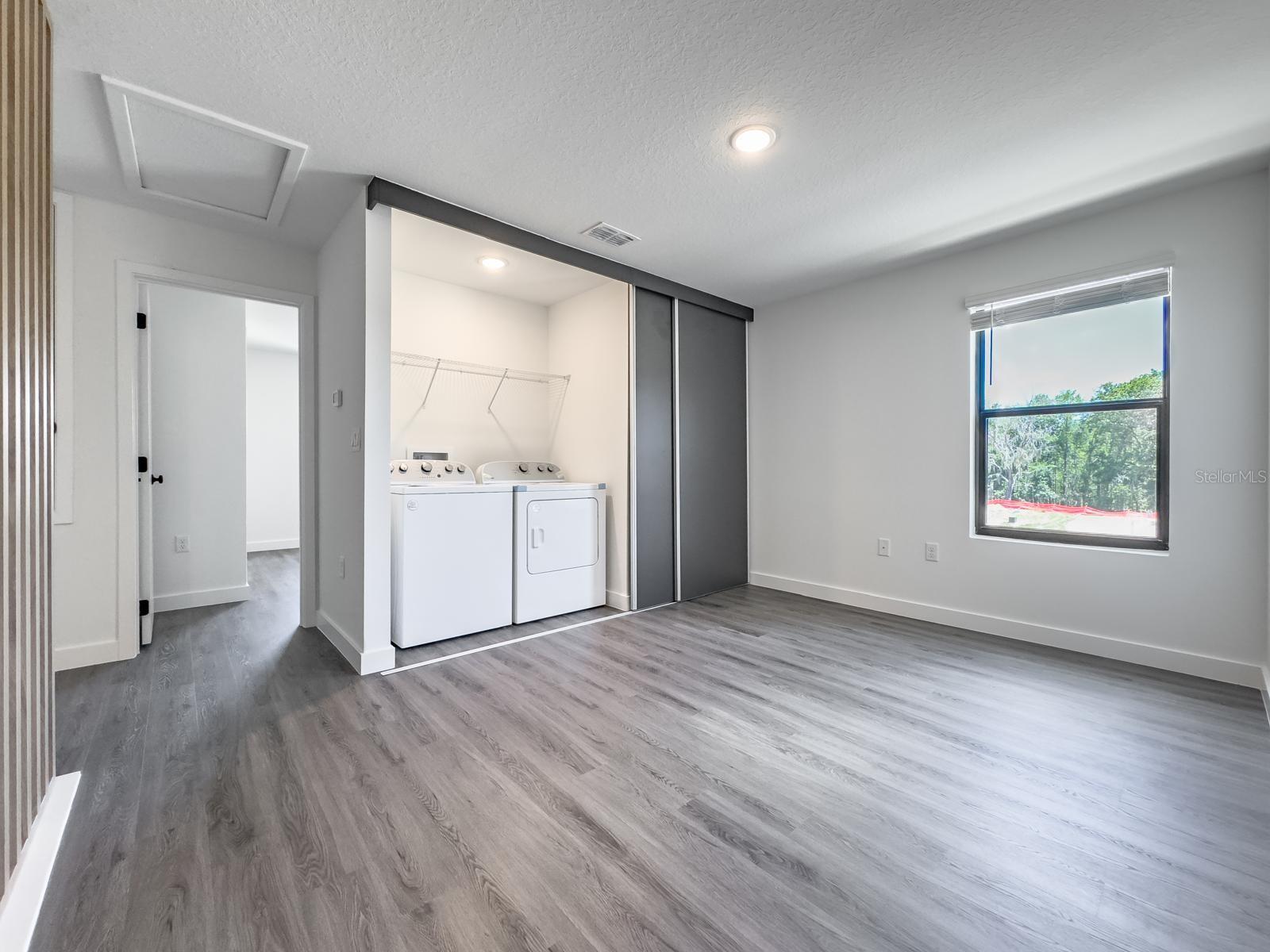 Image 19 of 37 For 3229 Energy Drive