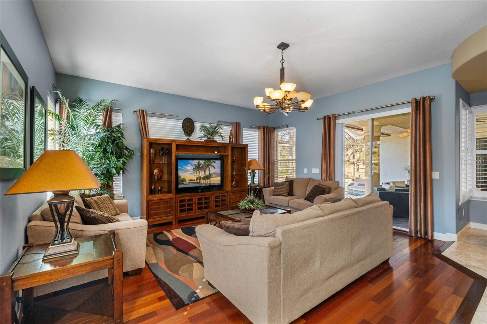 Image 5 of 22 For 213 Chadwick Drive