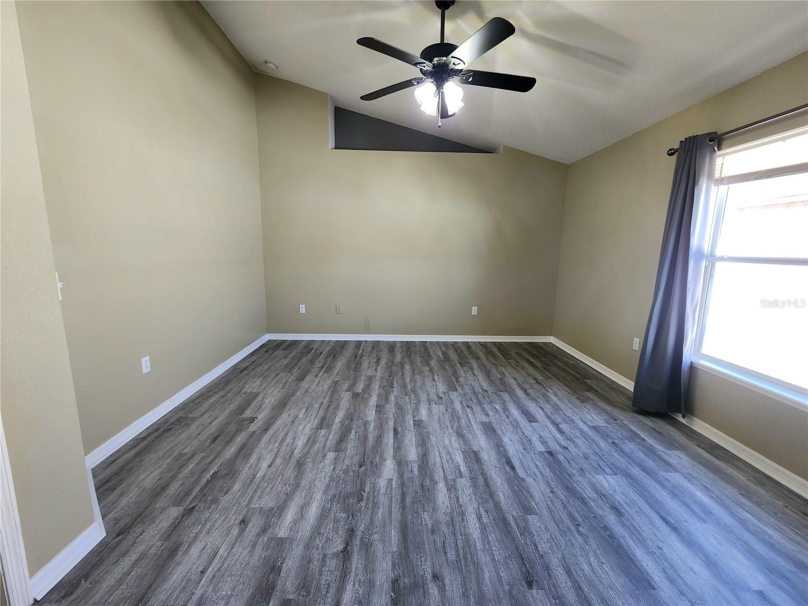 Image 12 of 23 For 4017 Longworth Loop