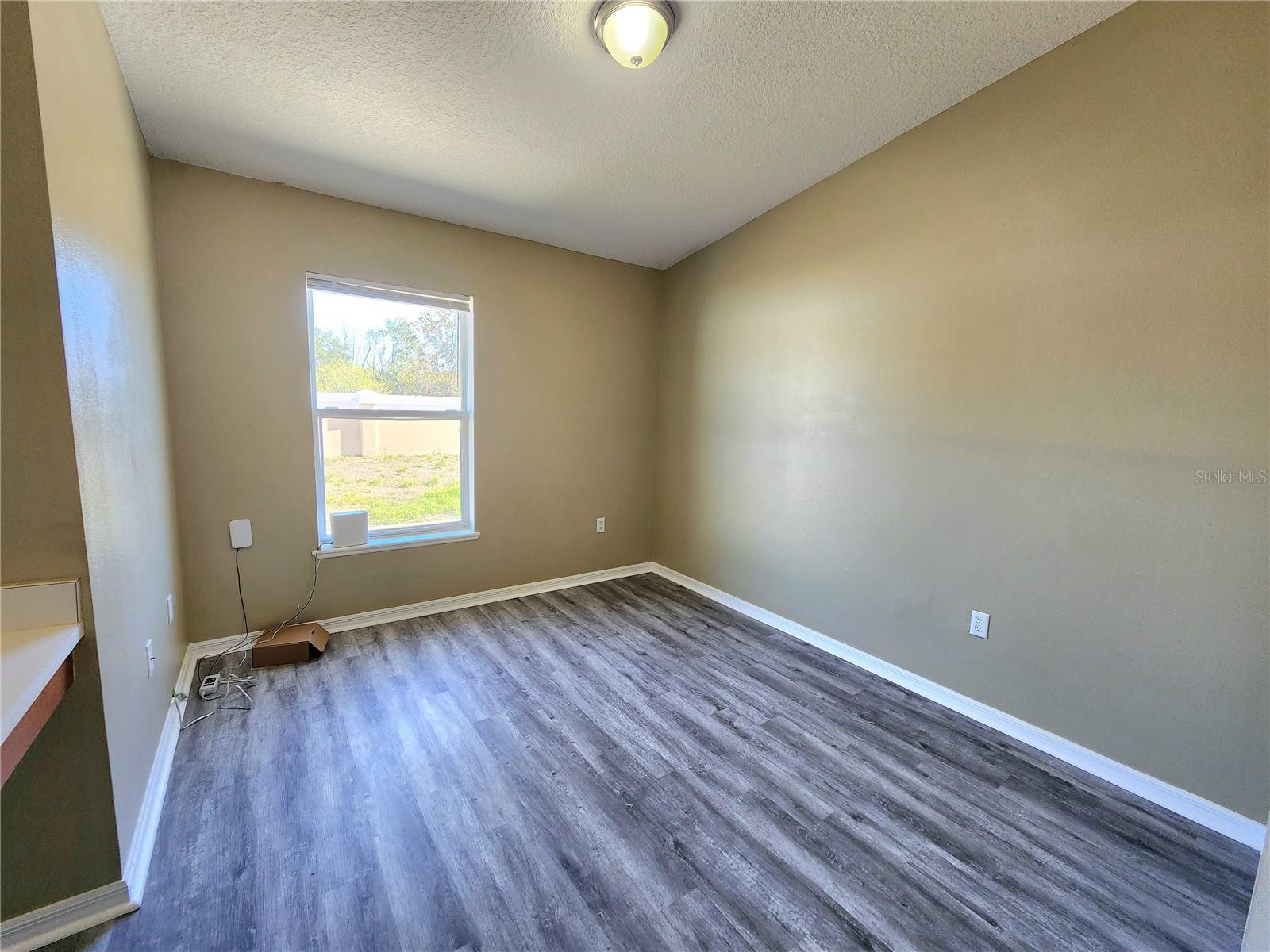 Image 16 of 23 For 4017 Longworth Loop