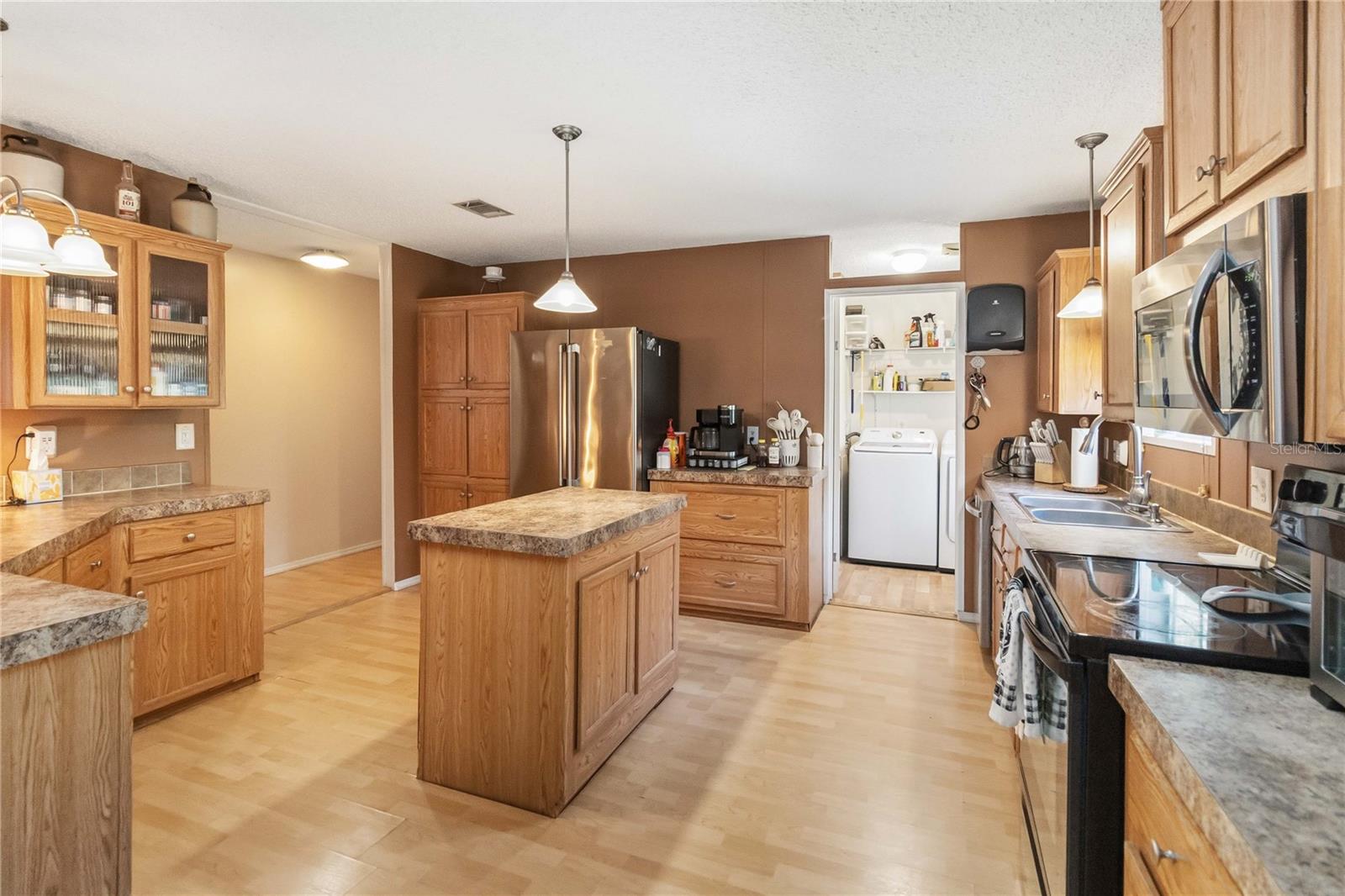 Image 5 of 35 For 37806 Brookside Drive