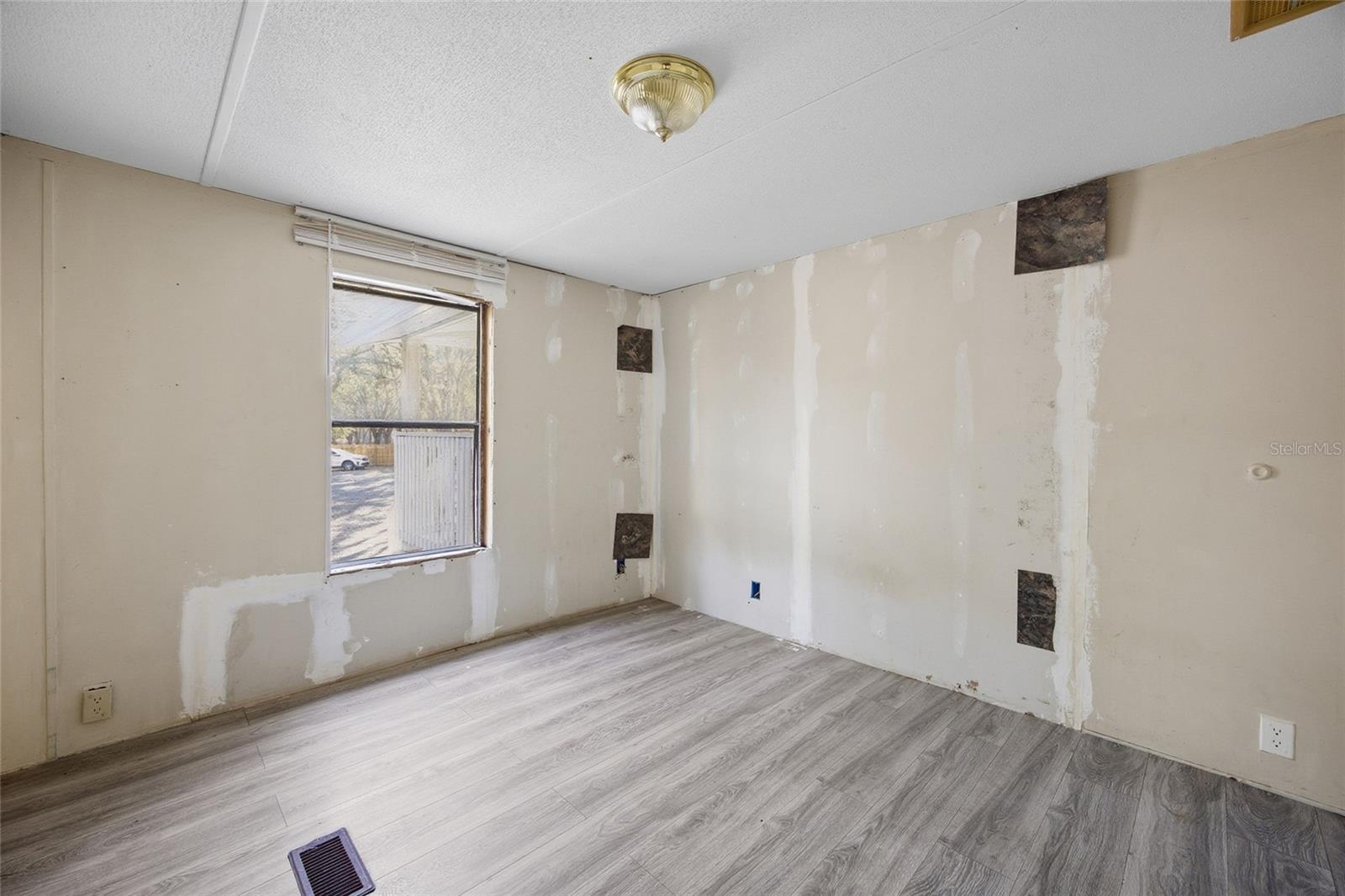 Image 35 of 48 For 17220 130th Avenue