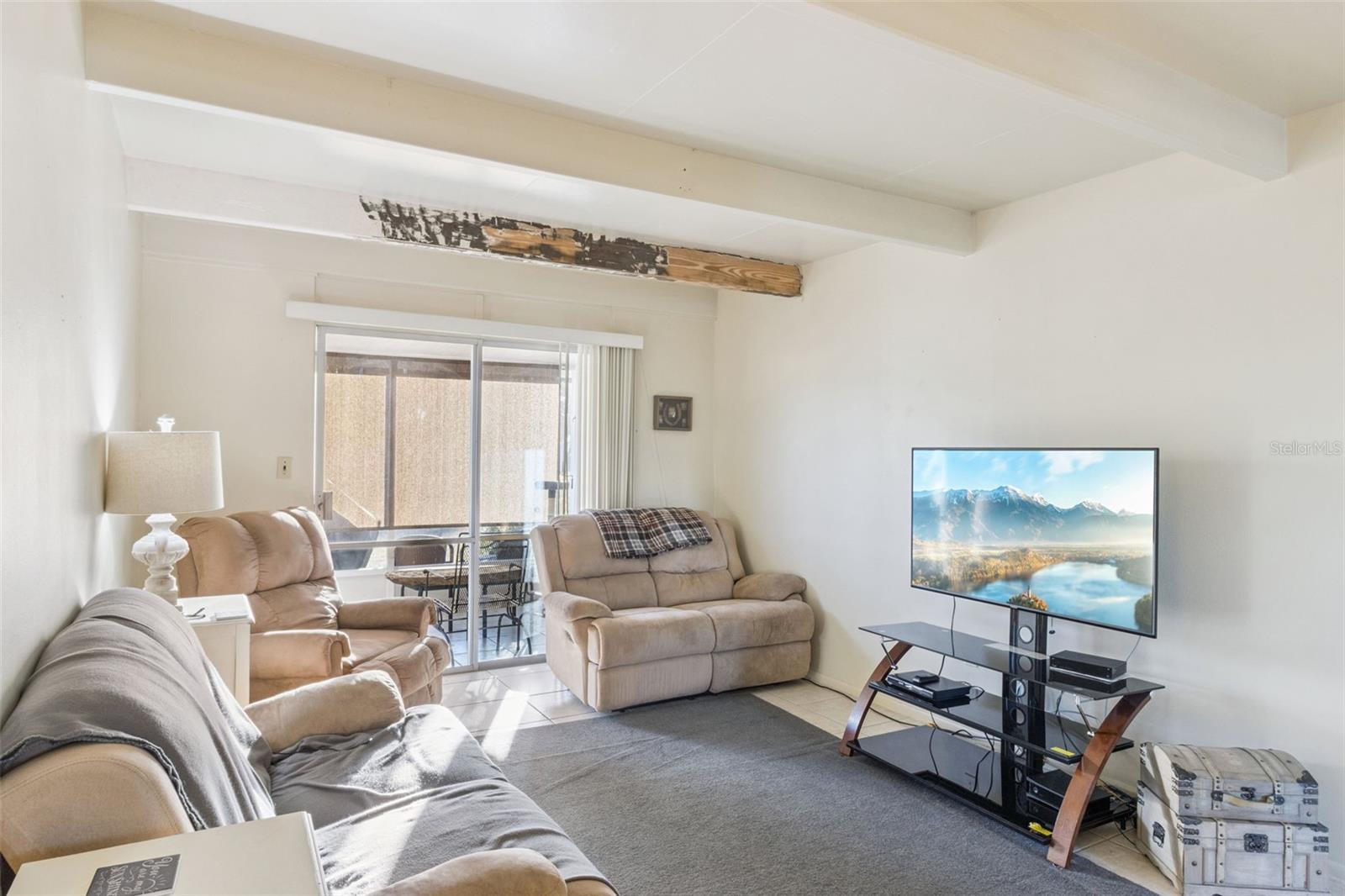 Image 7 of 19 For 3037 Club Cir