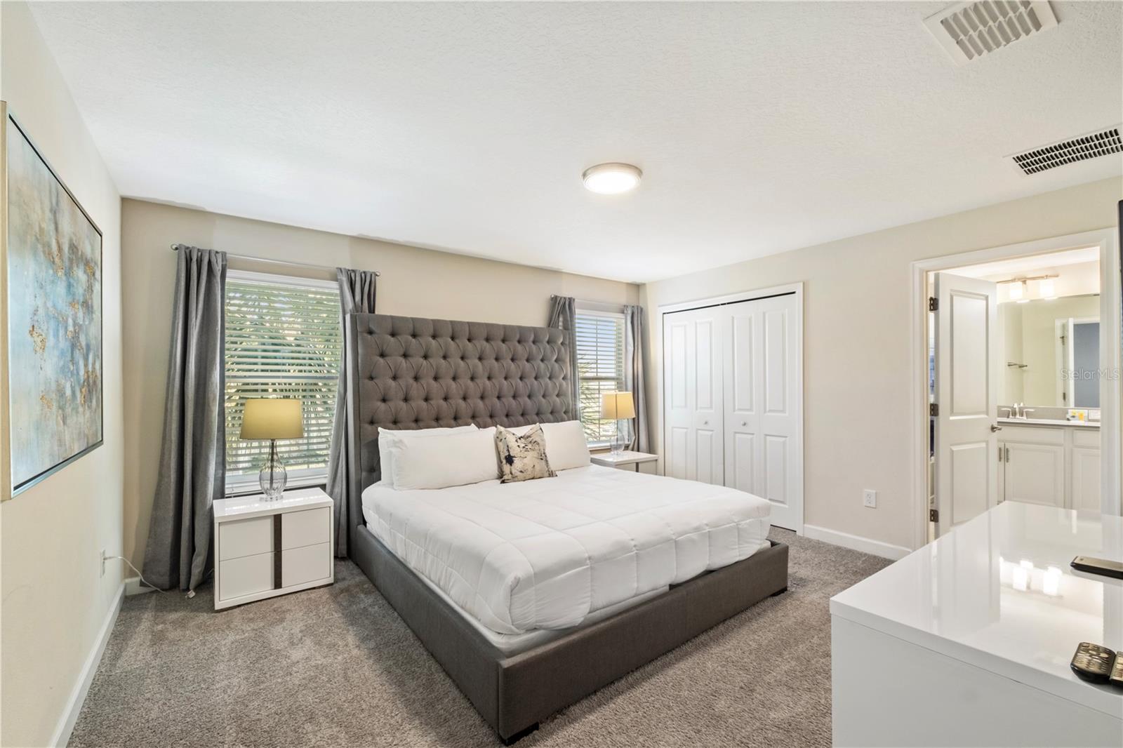 Image 13 of 31 For 4960 Windermere Avenue