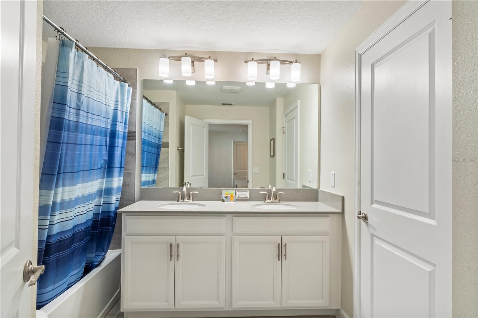 Image 14 of 31 For 4960 Windermere Avenue