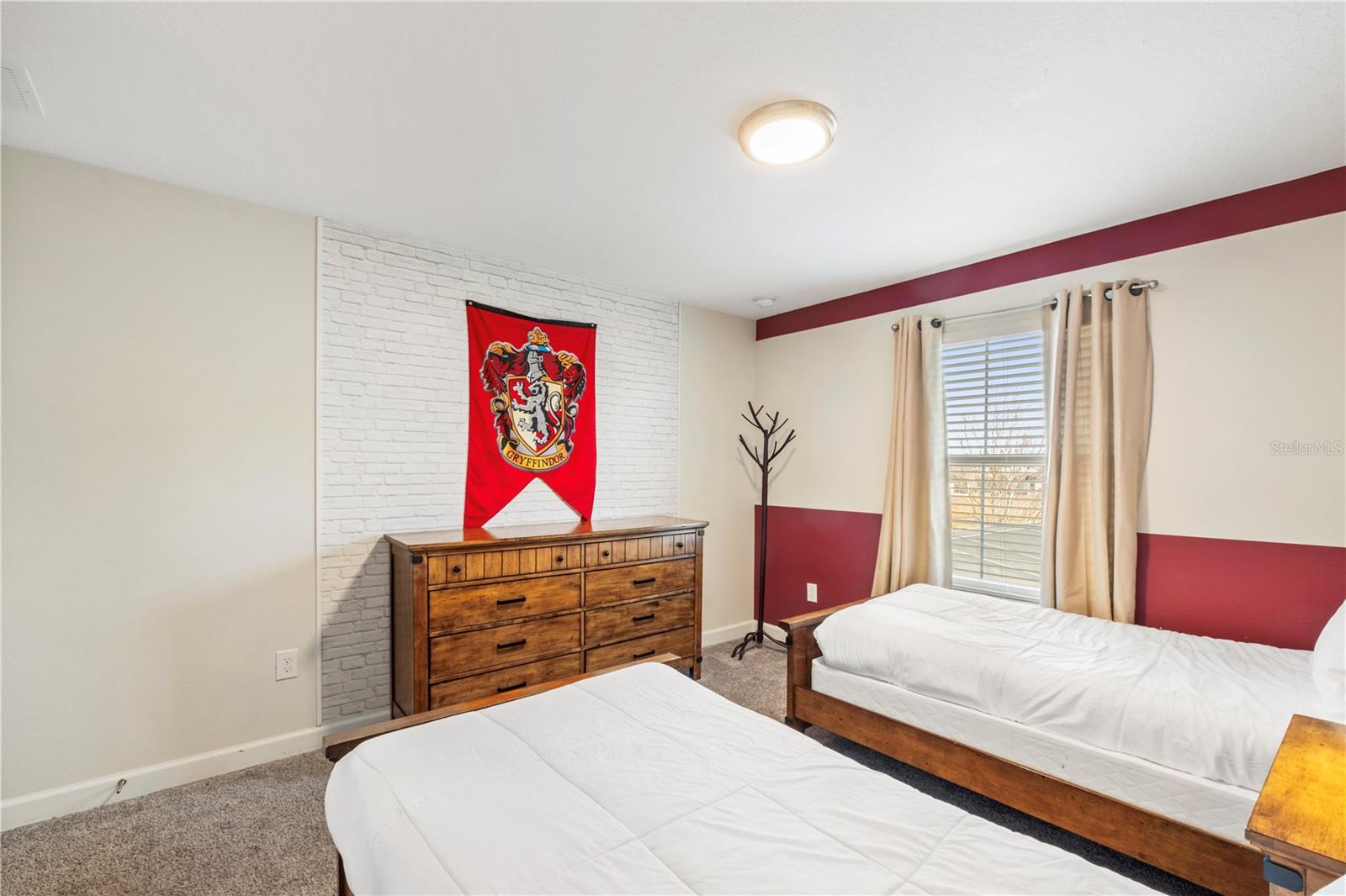 Image 17 of 31 For 4960 Windermere Avenue